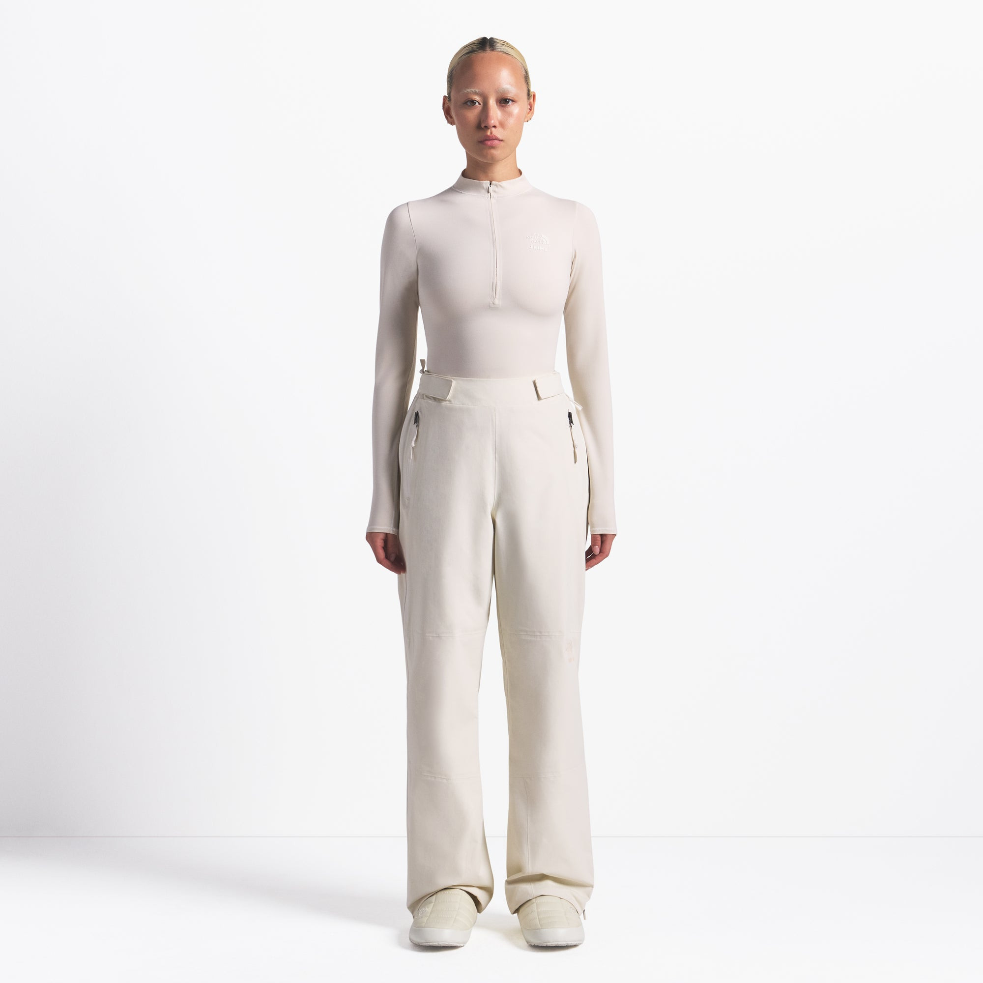 SKIMS Seam Tape Pants | White | Medium | The North Face X SKIMS | SKIMS (US)