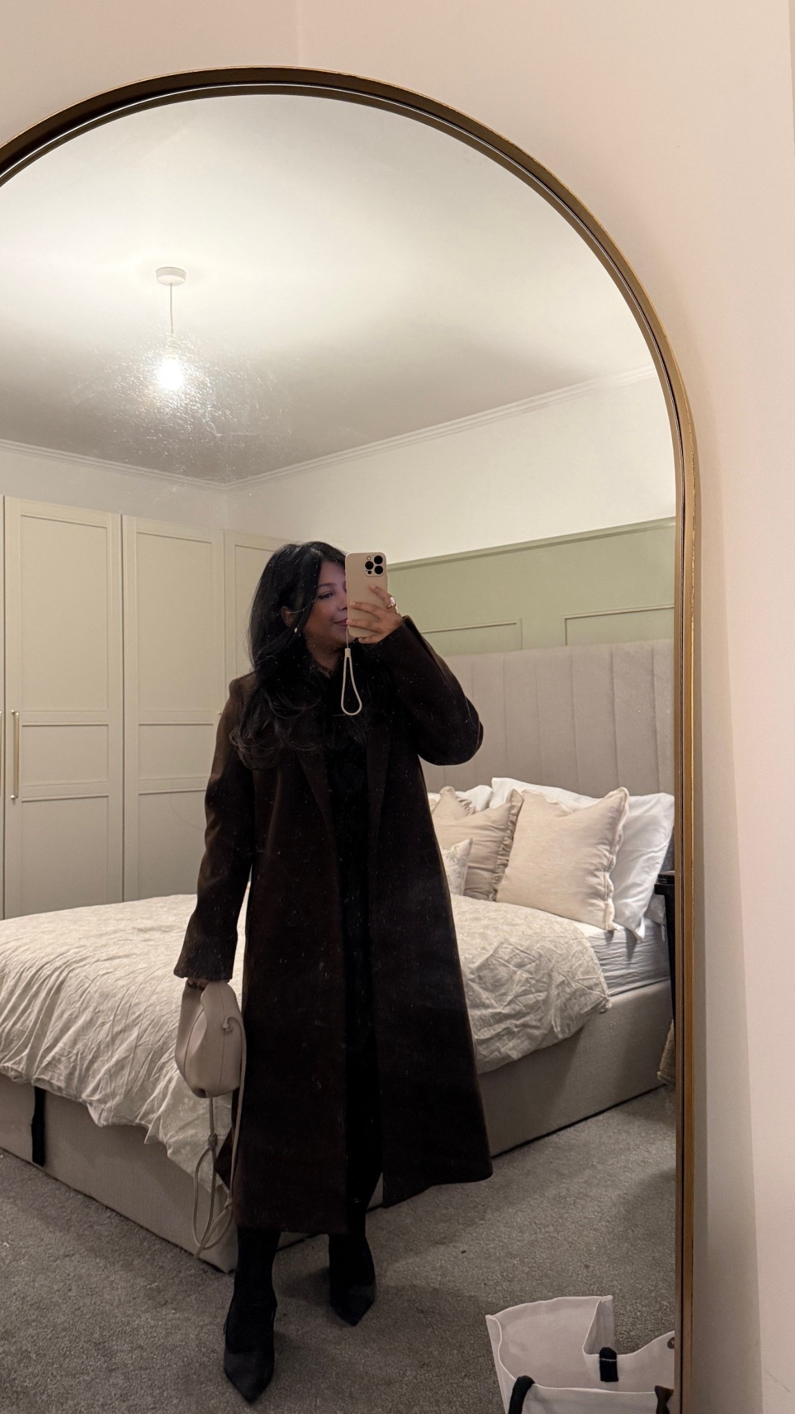 This chocolate brown coat from @uniqloeurope is such a timeless piece 🤎 It has that perfect blend of cosy and classy — great for both autumn and winter. The quality feels amazing, it drapes beautifully, and gives such a polished look whether you’re dressing up or keeping it casual. I picked it up in a size M and it fits perfectly! Definitely one of those staple coats you’ll keep reaching for every year 🍂✨
.
.
.

uniqlo coat, chocolate brown coat, autumn fashion, winter outfit, capsule wardrobe, minimal style, neutral outfit, outerwear, fall coat, chic style

#LTKuk #LTKworkwear #LTKautumn