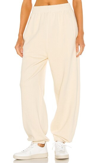 Balloon Sweatpant in Penne | Revolve Clothing (Global)