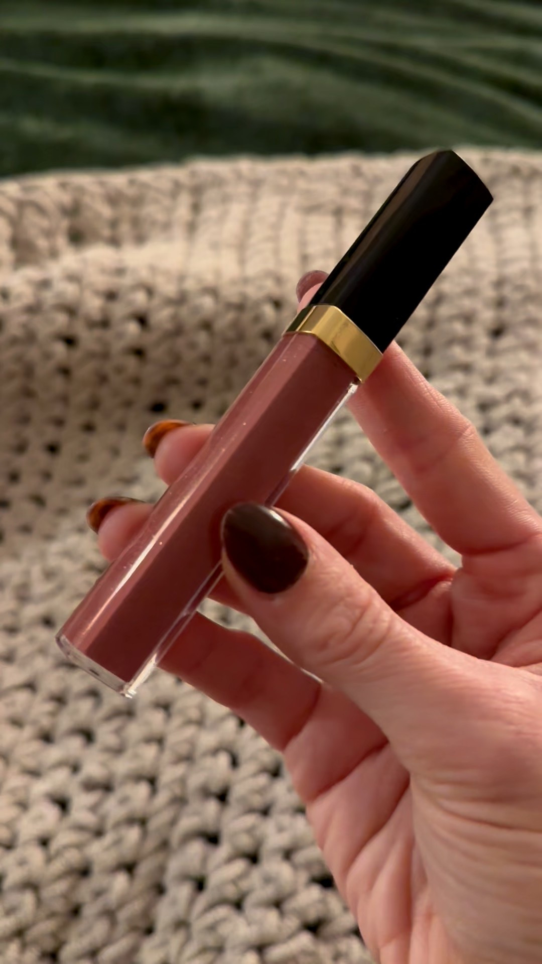 That shimmer though 😍

#LTKselfcare #LTKBeauty #LTKGiftGuide