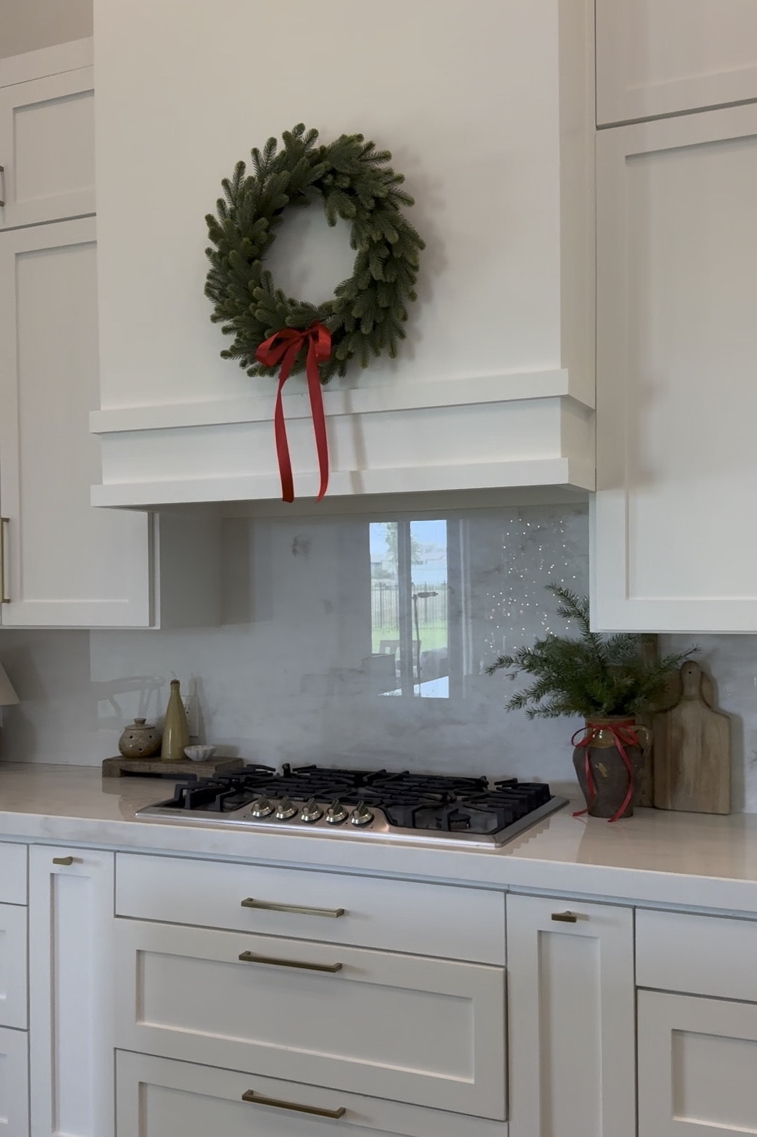 Holiday Kitchen Decor ✨

#christmas #decor #kitchen #style

#LTKHoliday #LTKStyleTip #LTKHome