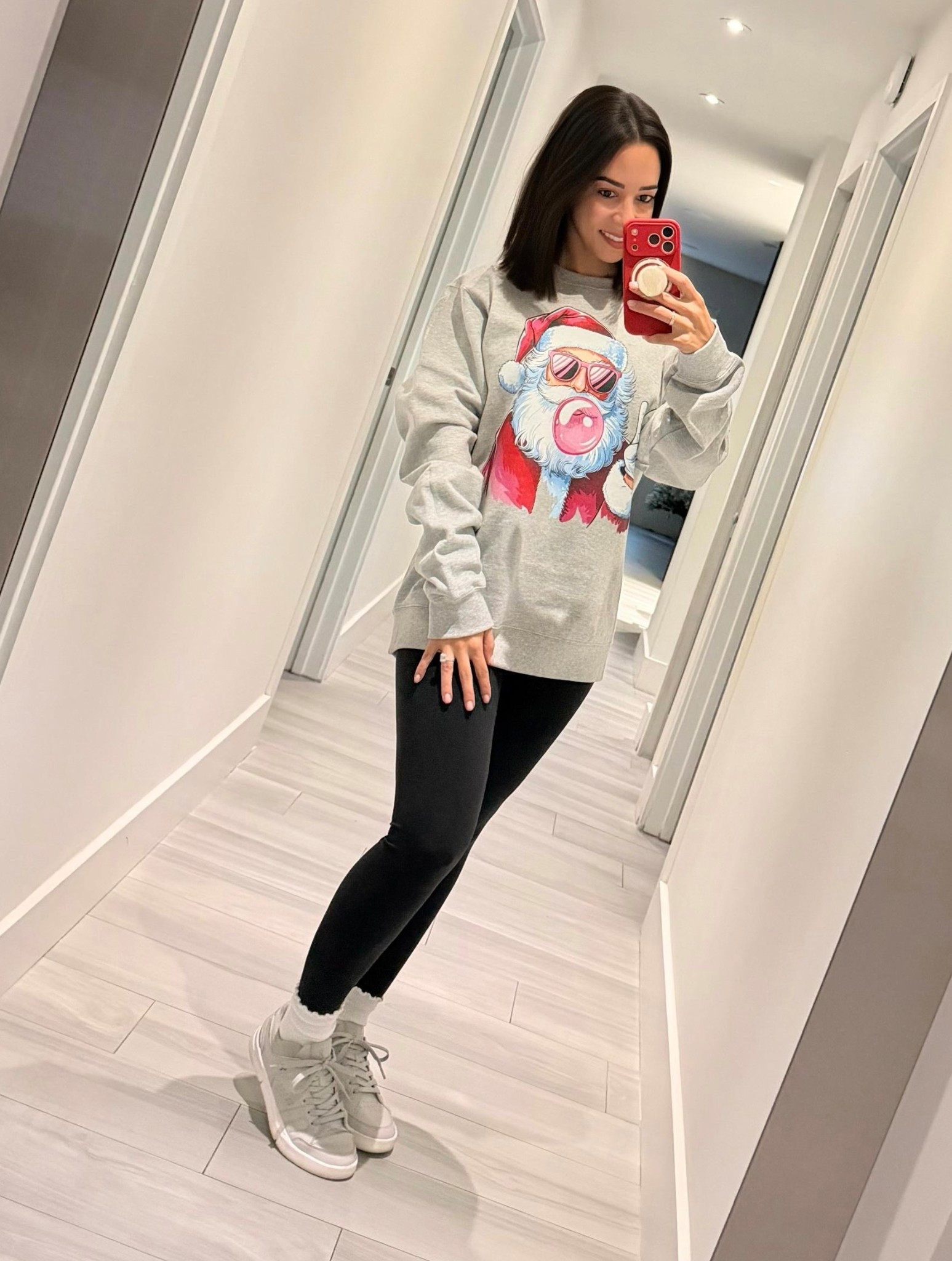 When your sweatshirt does all the talking 🎅🏻✌🏼💗