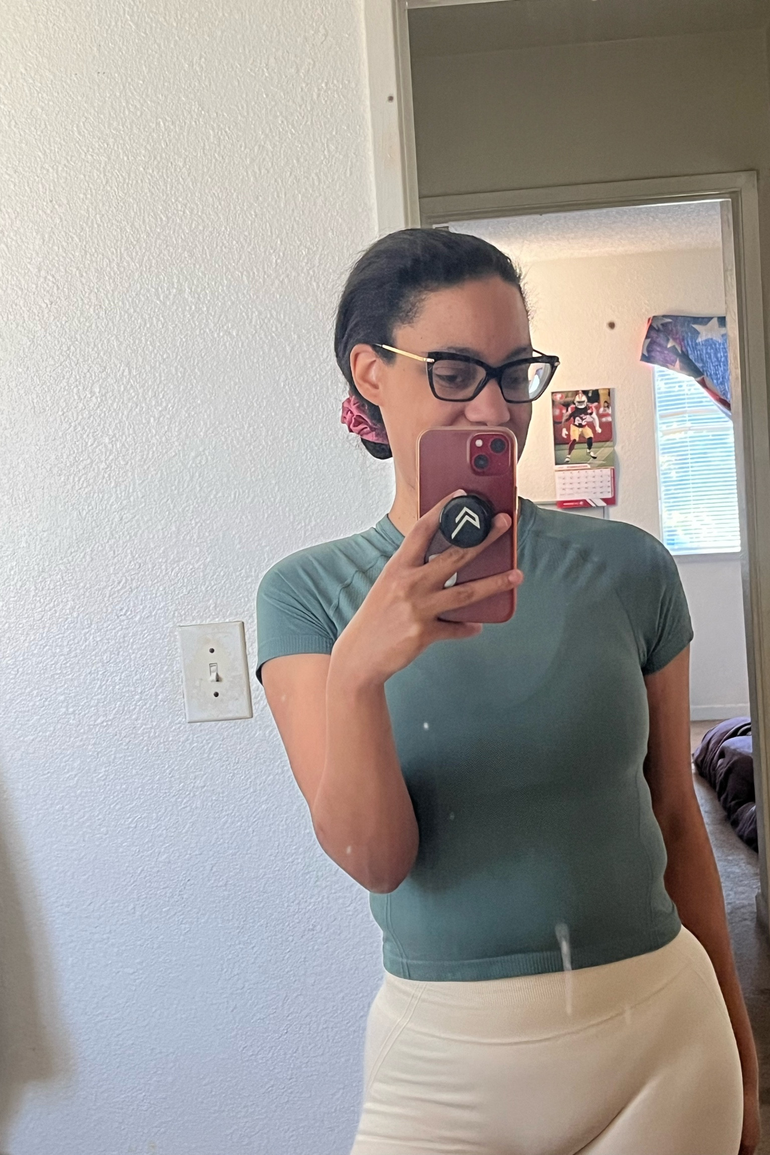 OOTD
Go to seamless fitted mid top iced green size medium 
Effortless seamless leggings in vanilla size medium 
@oneractive 

#LTKActive #LTKFitness #LTKFindsUnder50