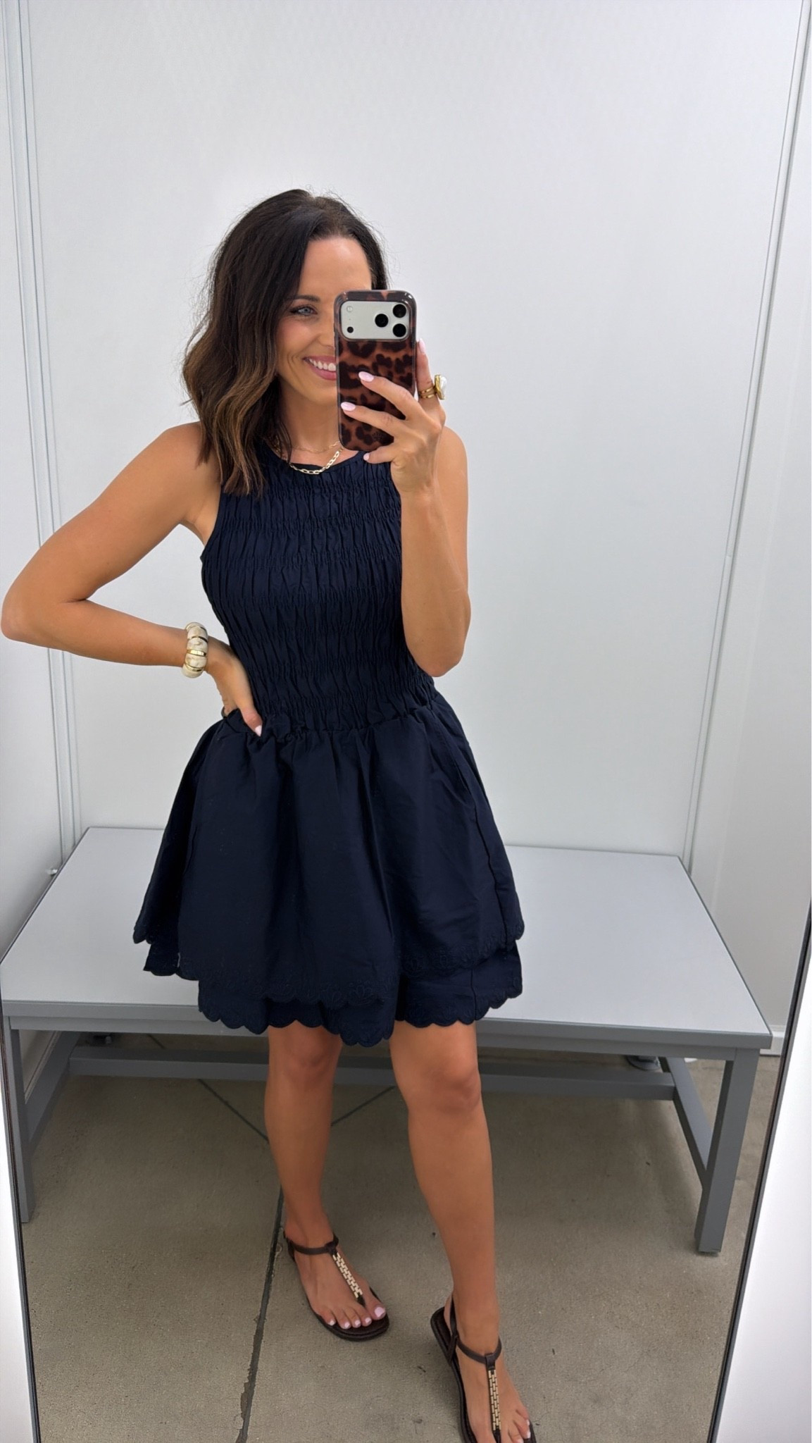 OKAY WALMART!! i’m wearing an XS and 5’3 for reference!