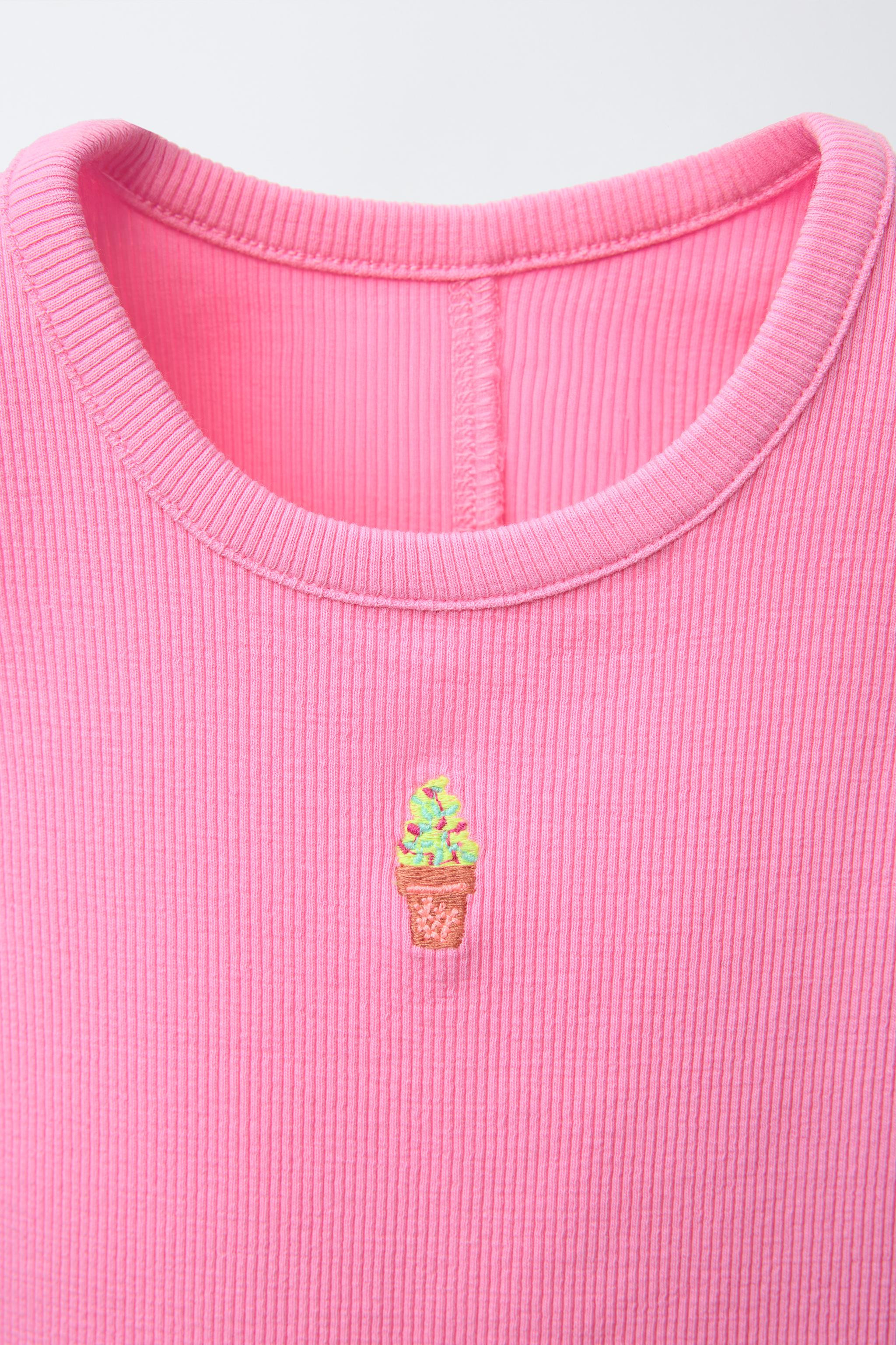 EMBROIDERED RUFFLED RIBBED TOP | Zara US