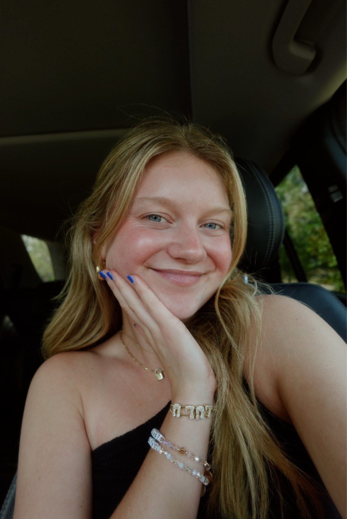 new camera I’m lovin ⭐️ cheaper than the infamous Canon & can still get that disposable look using the Amazon lens cap I linked!!! 

tags: camera, Sony, black, fit check, filter, disposable, dupes, gold jewelry

#LTKunder50 #LTKhome #LTKGiftGuide