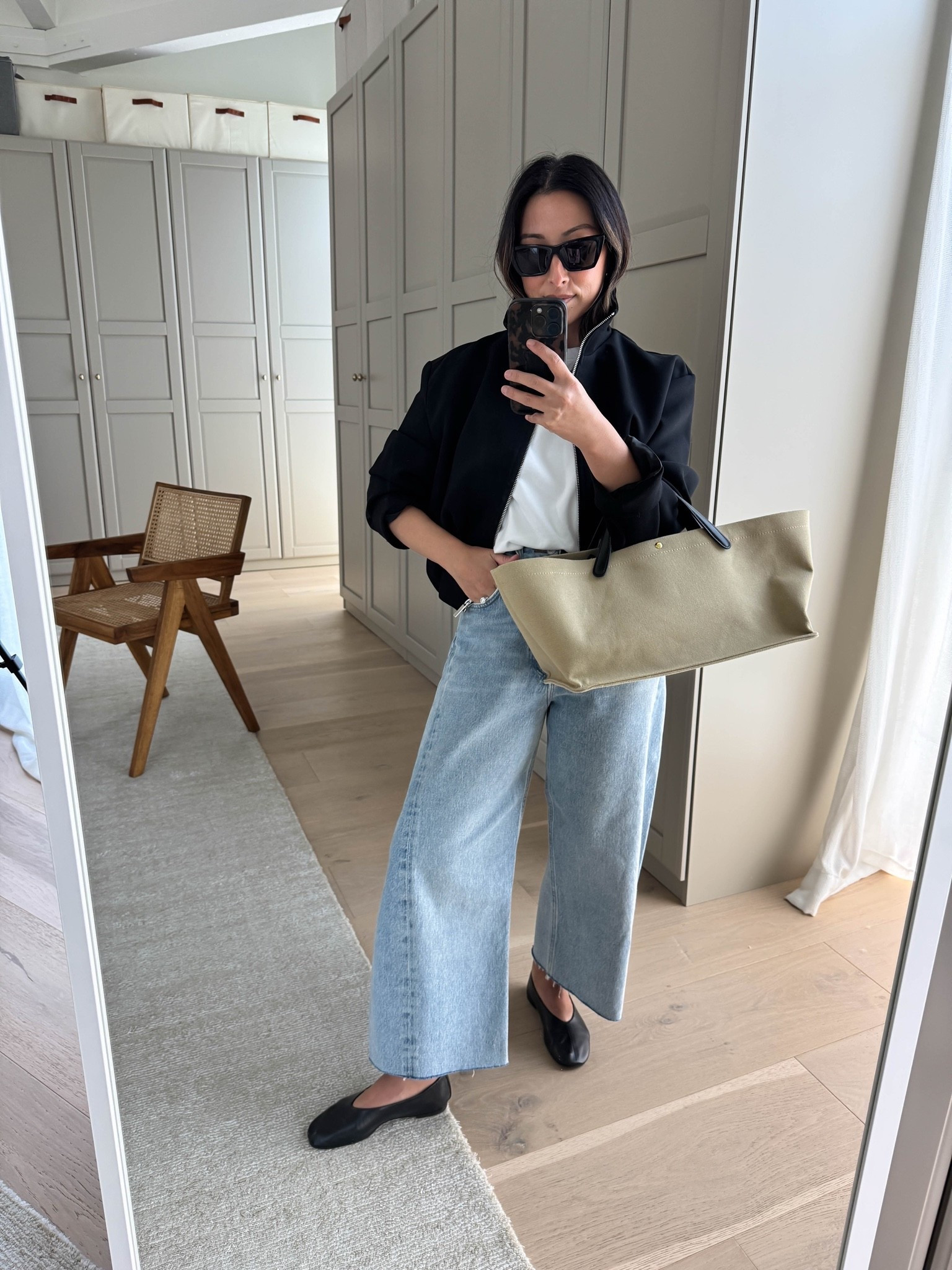 The $60 Zara jacket is incredible! Petite-friendly. Great cropped length - drapes so well

Zara jacket small
Aritzia tee medium
Agolde Luna jeans 25 - cut hems
Reformation flats 5
Amazon bag
YSL sunglasses

#LTKmomlife #LTKootd #LTKPetite