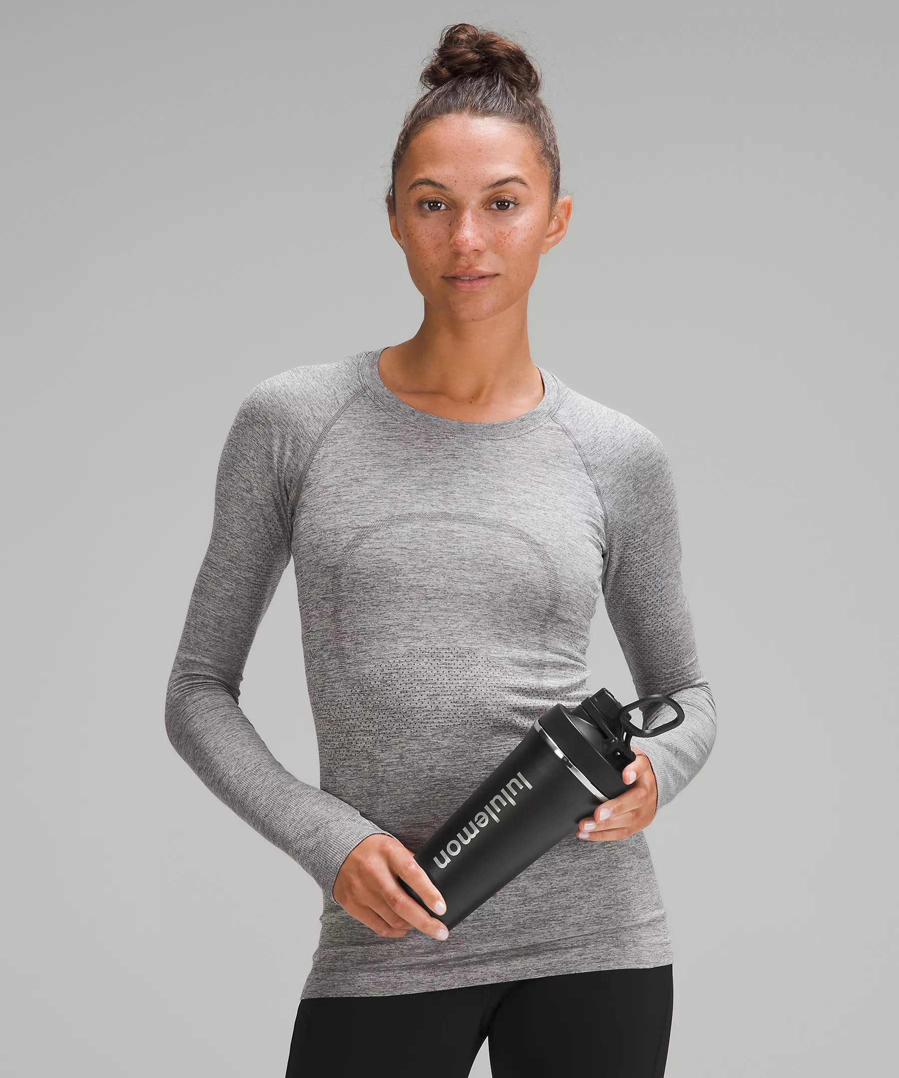 Back to Life Shaker Bottle 24oz | Unisex Work Out Accessories | lululemon | Lululemon (US)