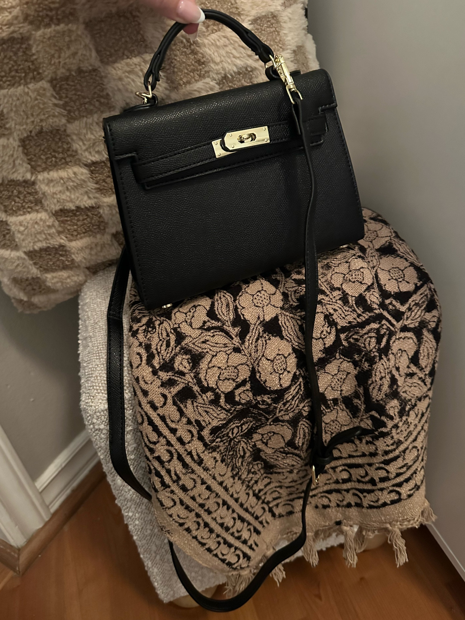 This is such a cute purse for fall and under $100! The size is perfect for day to day or date nights 🖤 


Find more content on Instagram @dealdesignco for more sources and daily finds from crate & barrel, CB2, Amber Lewis, Loloi, west elm, pottery barn, rejuvenation, William & Sonoma, amazon, shady lady tree, interior design, home decor, studio mcgee x target, bedroom furniture, living room, bedroom, bedroom styling, restoration hardware, end table, side table, framed art, vintage art, wall decor, area rugs, runners, vintage rug, target finds, sale alert, tj maxx, Marshall’s, home goods, table lamps, threshold, target, wayfair finds, Turkish pillow, Turkish rug, sofa, couch, dining room, high end look for less, kirkland’s, Ballard designs, wayfair, high end look for less, studio mcgee, mcgee and co, target, world market, sofas, loveseat, bench, magnolia, joanna gaines, pillows, pb, pottery barn, nightstand, throw blanket, target, joanna gaines, hearth & hand, floor lamp, world market, faux olive tree, throw pillow, lumbar pillows, arch mirror, brass mirror, floor mirror, designer dupe, counter stools, barstools, coffee table, nightstands, console table, sofa table, dining table, dining chairs, arm chairs, dresser, chest of drawers, Kathy kuo, LuLu and Georgia, Christmas decor, Xmas decorations, holiday, Christmas Eve, NYE, organic, modern, earthy, moody, faux plants, arm chair, wood constole table, nightstand, cabinet, burlwood, candlesticks, slipcover ottoman, floral throw pillow, framed art, home decor, woven basket

#LTKStyleTip #LTKSeasonal #LTKFindsUnder100