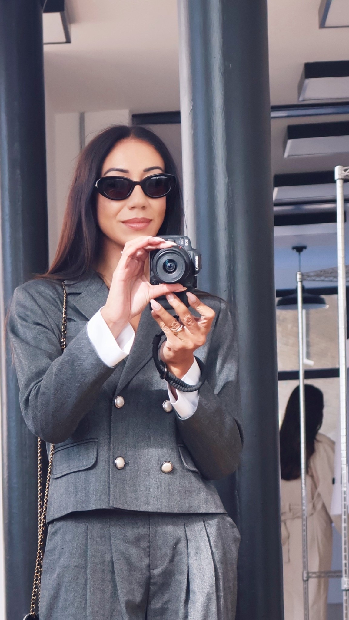 The Monday morning perfect power suit & camera  

#LTKFashionMonth #LTKworkwear #LTKstyletip