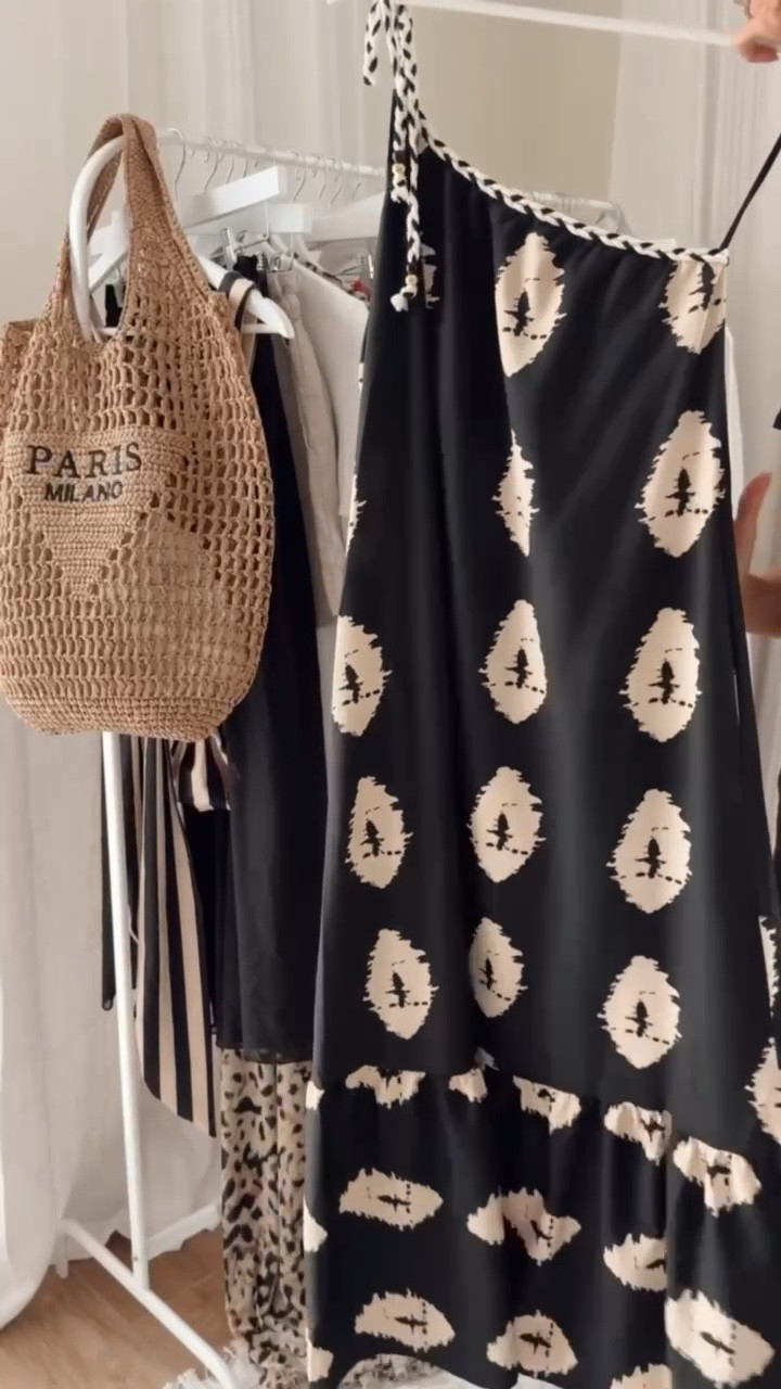 This dress is so good I had to get it in another color✨
StylinByAylin, Aylin

#LTKSeasonal #LTKgrwm #LTKootd