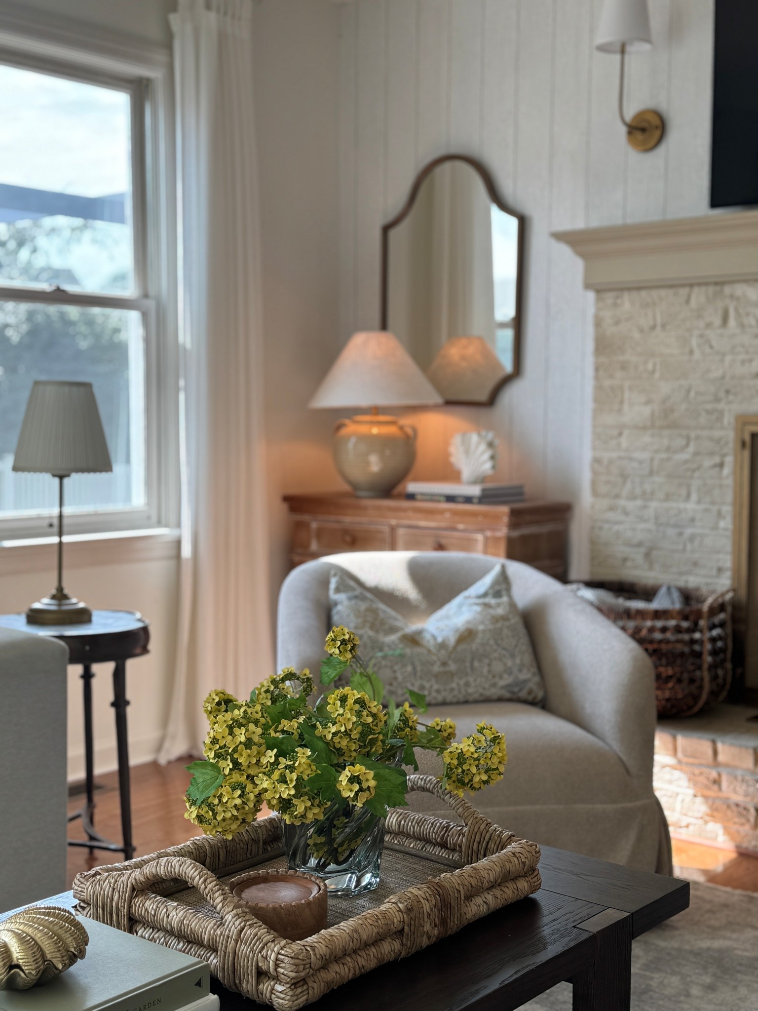 Pretty spring details 

#coffeetable #coffeetablestyling #springdecor

#LTKHome #LTKdayinmylife #LTKSaleAlert