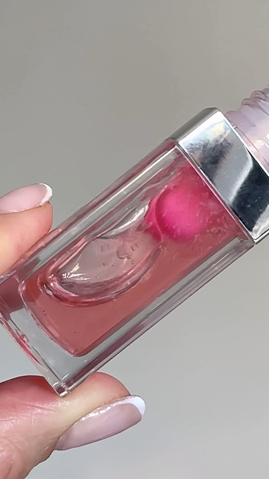 Favourite lipglosses and Lip Oils 💓 

Oddly satisfying viral lipglosses whose texture I cant get enough of 😭 

And how cute is the packaging?? 

In order of appearance Gisou Lip Oil , Kiko 3D Hydra Lip Gloss in Pearly Pink 05 , Kiko 3D Hydra Lip Gloss in Transparent , Dior Lip Oil in 001 Pink & Kiko Volume Lip Cream in Transparent 
•
•
•
•
#Beautytok #tiktokbeauty #musthaveproducts #thatgirlaesthetic #viralproducts #girlygirlaesthetic #trendingvideo #beautyaddict #beauty #skinfluencer #makeupaddict #glam #TiktokViralBeauty #pinkvibes #gisou #gisoulipoil #oddlysatisfying #satisfying #satisfyingvideo #asmrbeauty #asmrskincare #lipoil #lipoils #lipgloss #newmakeup #pinkmakeup #lipproducts #lipcare #fy #fyp #foryou #foryoupage #trending #viralmakeup #viralbeauty #hypedproducts #trendingaudio #trendingsong #texturevideo #cuteaesthetic #coquetteaesthetic #softglammakeup #girlymakeup 
 

#LTKunder50 #LTKbeauty #LTKeurope