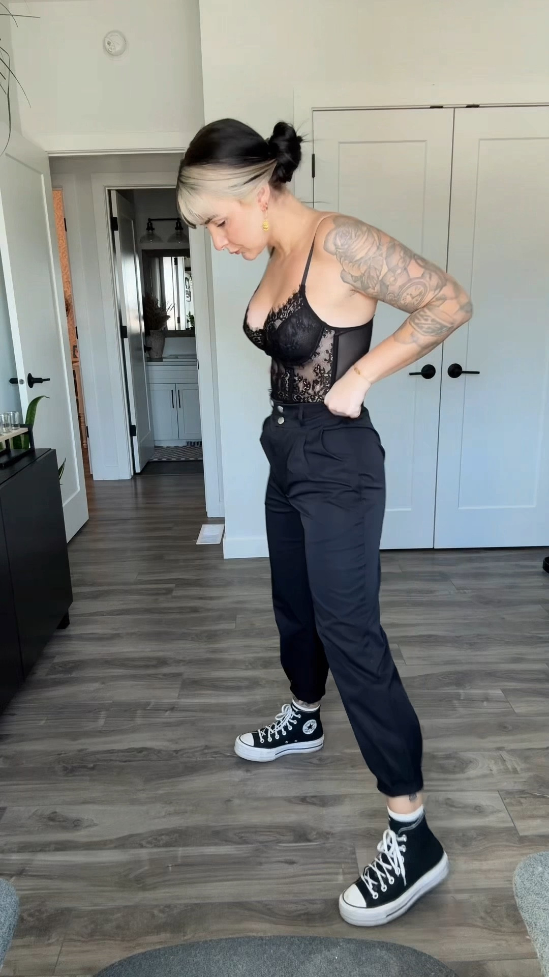 The favourite corset top 🖤

Tank: Temu (item sold out)
Sweater: forever 21
Pants: Temu (item code for pants (comes with top) #KB8884602)
Shoes: converse lift stacked hi-top
Bag: thrifted 

*every item I find that’s similar to the grey cropped distressed sweater is not apart of LTK and I cannot post*

#LTKcanada #LTKstyletip