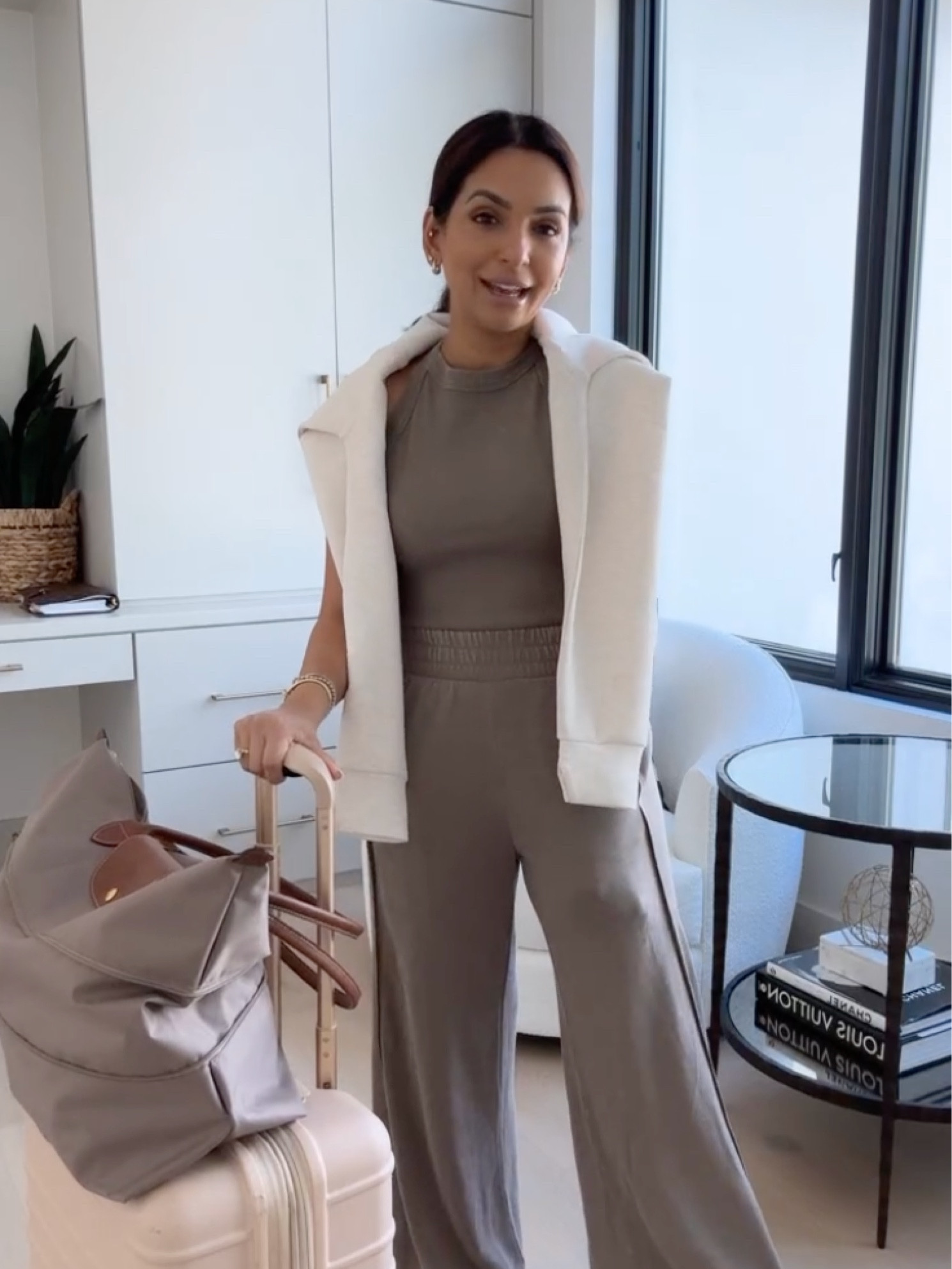 I really loved this set for airplane travel this past weekend! Wearing an XS. Comes in NINE other color options and runs TTS

#LTKFindsUnder100 #LTKStyleTip #LTKTravel
