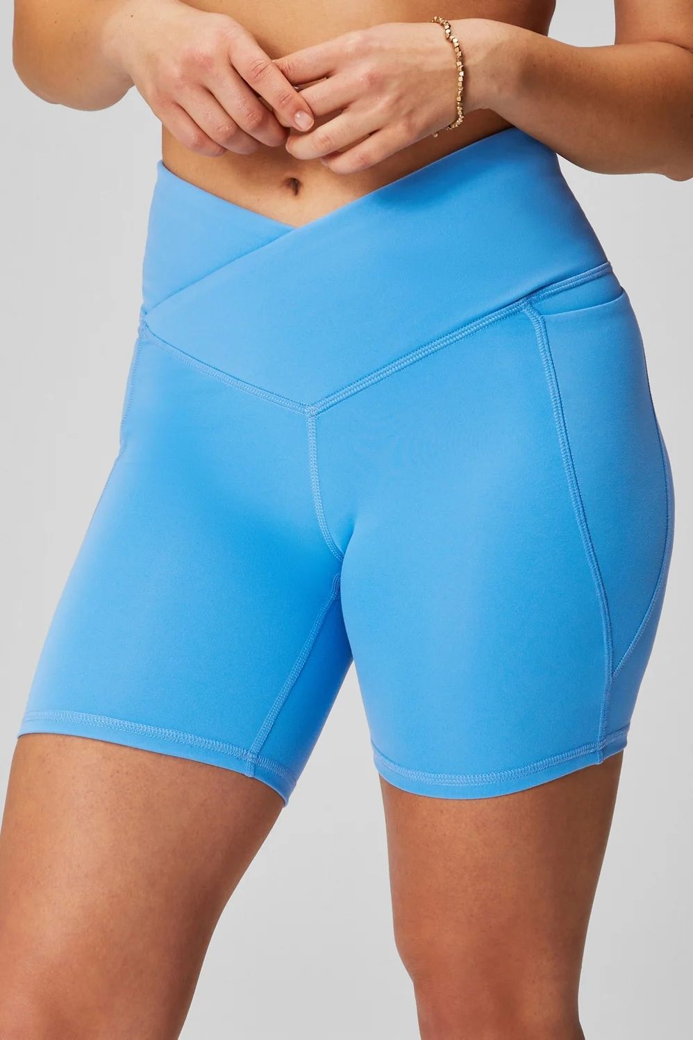 Oasis PureLuxe Hw Crossover 6'' Short | Fabletics - North America