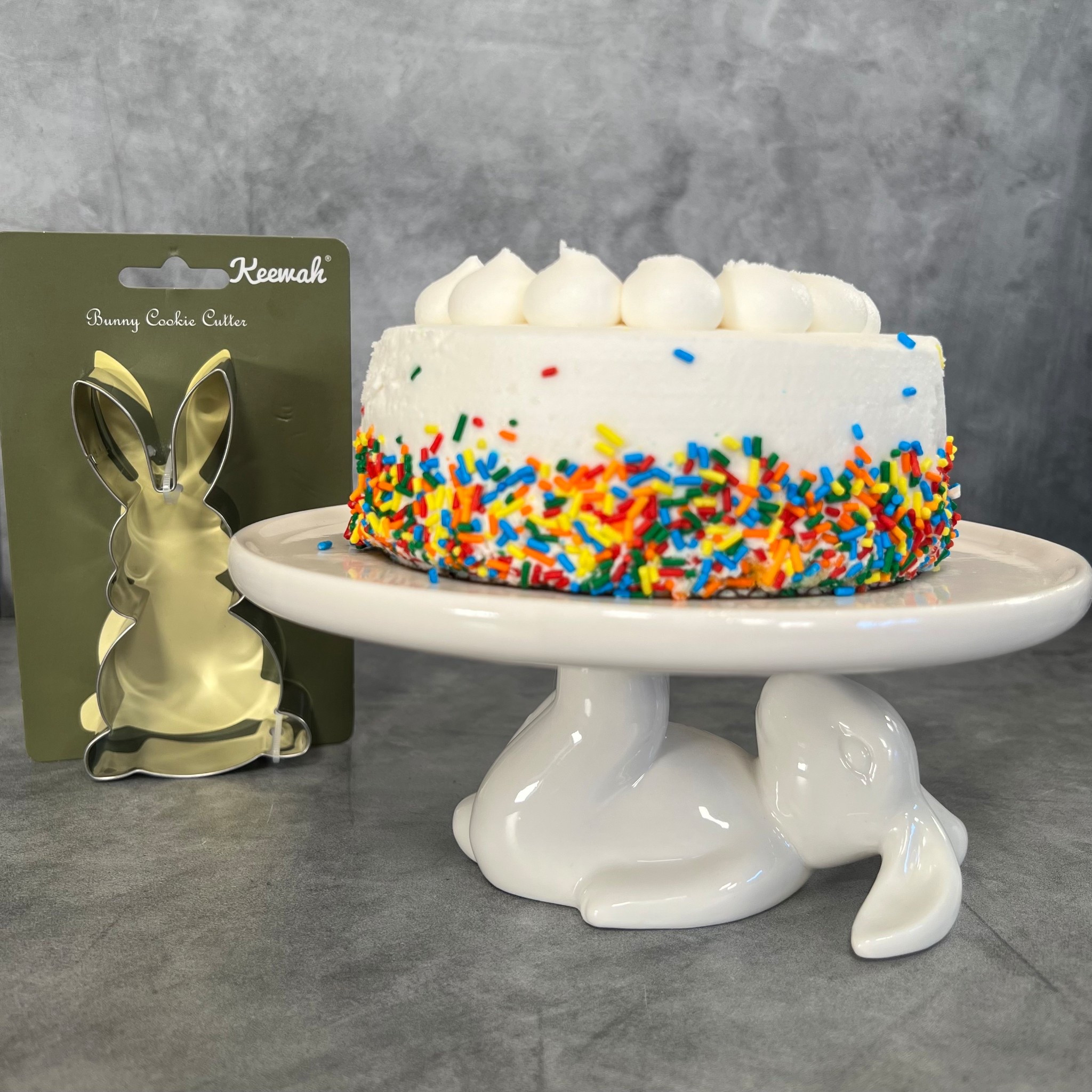 Easter Dessert Platter & Bunny Cookie Cutter 🐰 

#Easter2025 #founditonAmazon


#LTKHome #LTKSeasonal #LTKSpringSale