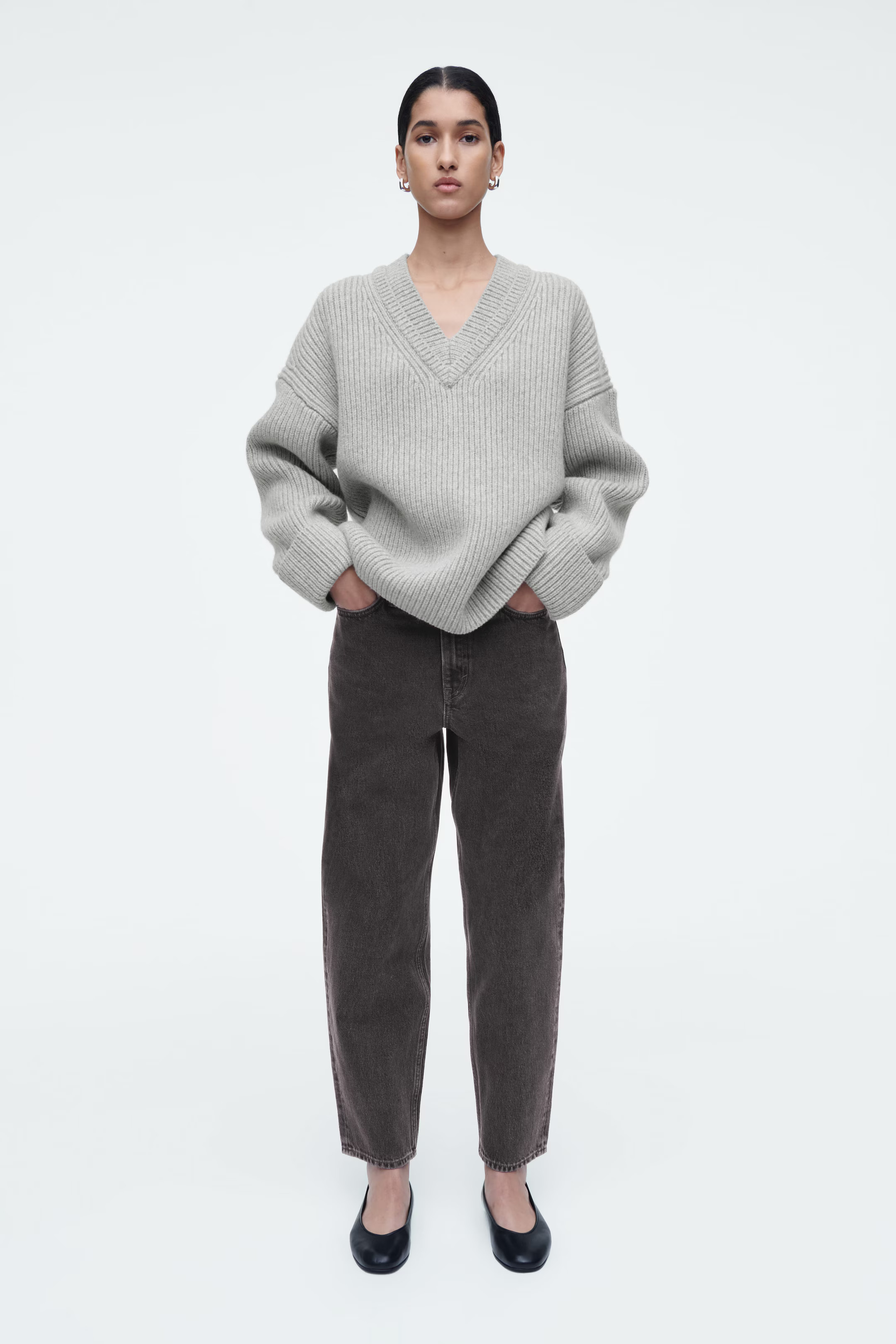 ARCH TAPERED JEANS - BLACK | COS | COS (AU)