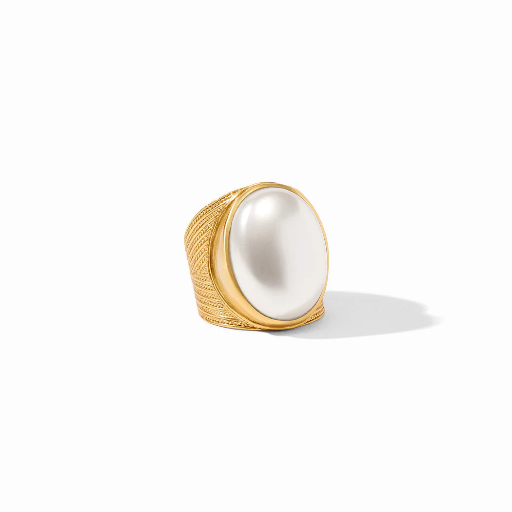 Verona Statement Ring
Regular price
$185
Regular price
 | Julie Vos