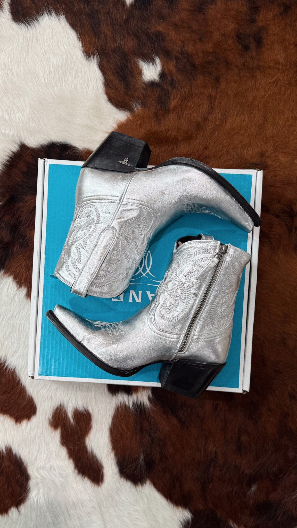 the perfect metallic boot 🤍 use code MACKENZIE10 at checkout to save!!! 

#LTKStyleTip #LTKShoeCrush #LTKSeasonal