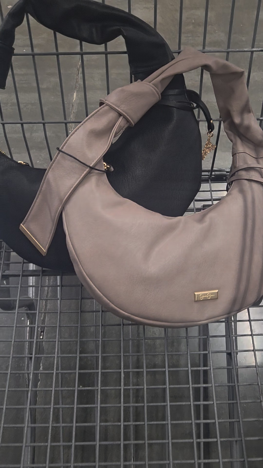 Stylish, slouchy, and right on trend of 🩷🖤The Luna Hobo Bag by Jessica Simpson is the perfect everyday statement. I love the soft crescent shape, padded handle, and neutral tones that go with everything. Easy to dress up or down and roomy enough for daily essentials—this one’s a win.
Follow me in the @LTK shopping app to shop this post and get my exclusive app-only-content!

#liketkit #LTKStyle #EverydayBag #HoboBag #NeutralStyle #AffordableFashion
@shop.ltk
https://liketk.it/5RfdDwin.

#LTKdayinmylife #LTKgrwm #LTKU