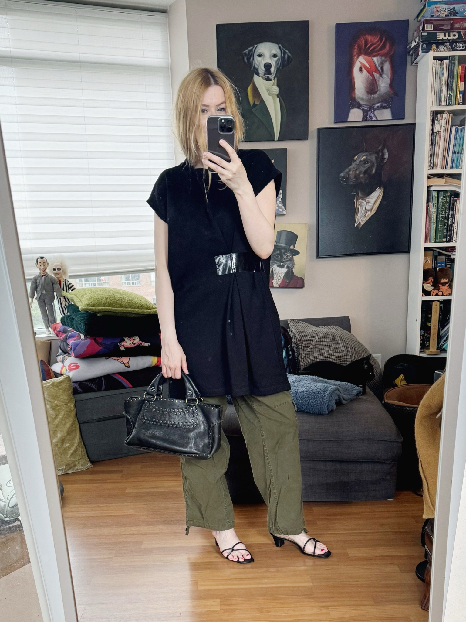 Before the rain came.
Bag and shirt are vintage/secondhand
 •
#springlook #vintageceline #torontostylist #StyleOver40  #secondhandFind #fashionstylist #slowfashion #FashionOver40  #MumStyle #genX #genXStyle #shopSecondhand #genXInfluencer #genXblogger #secondhandDesigner #Over40Style #40PlusStyle #Stylish40


#LTKSeasonal #LTKStyleTip #LTKOver40