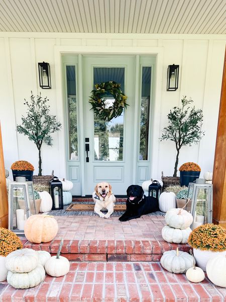 Fall Front Porch - Front porch decor - farmhouse decor - farmhouse porch 

#LTKhome