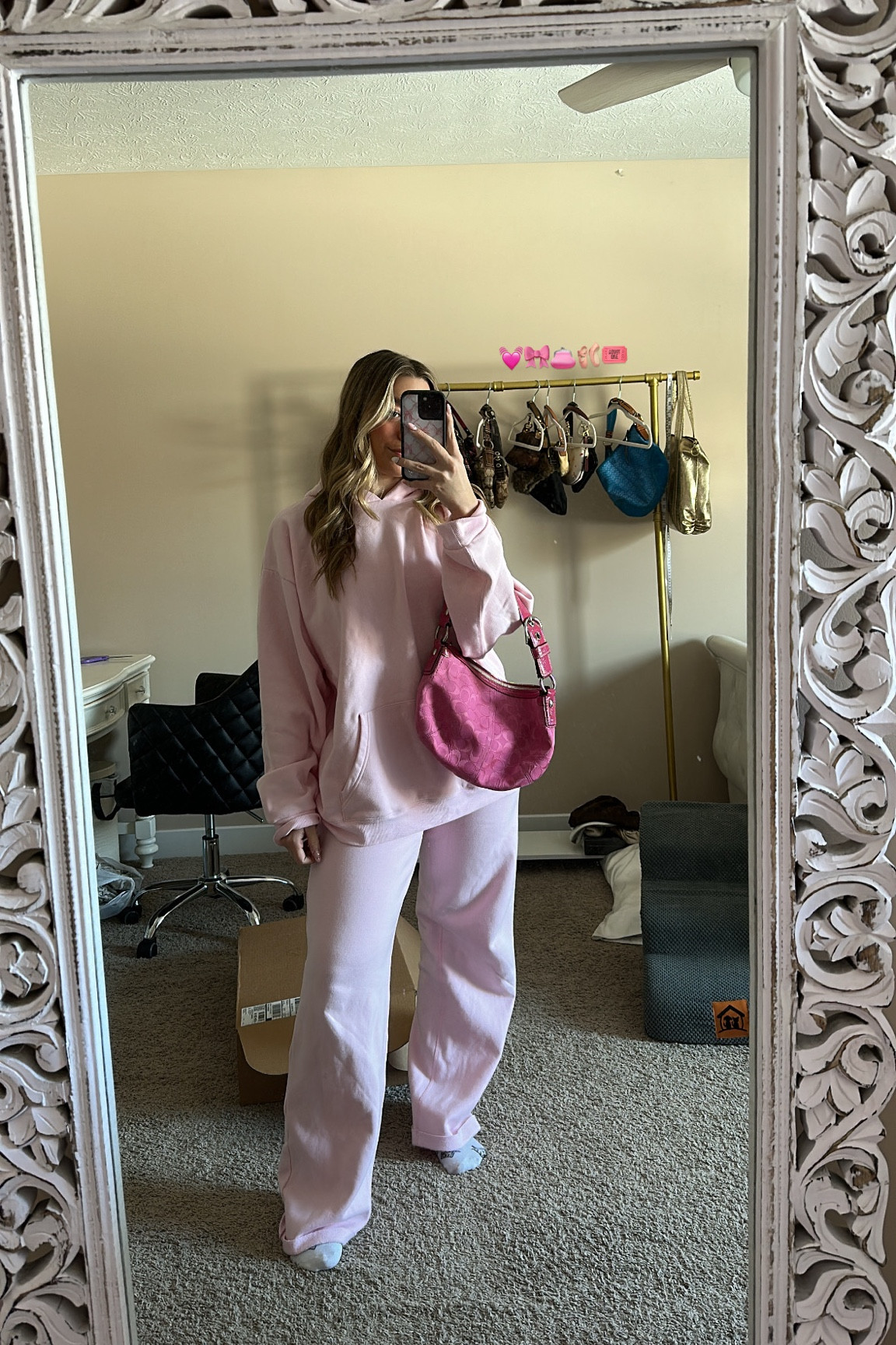 Ootd: skims always!! Wearing a Large in the sweatshirt & a small in the pants 

#LTKSkims #Skims #ootd #matchingset #skimsset 

#LTKstyletip #LTKGiftGuide