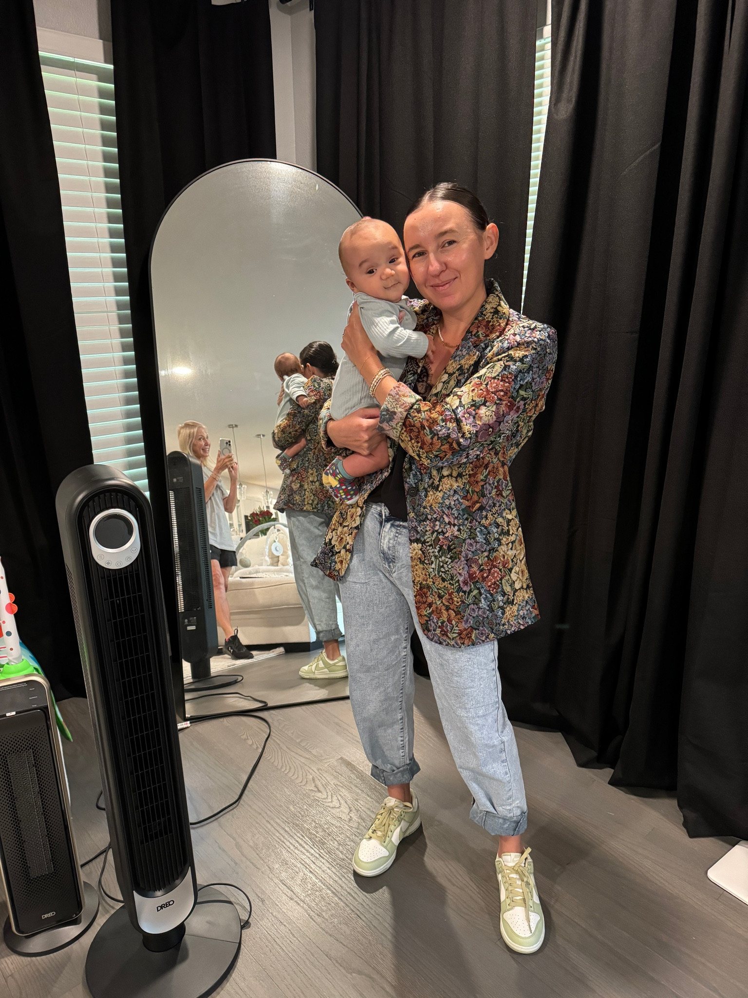 Floral blazer

Vintage blazer

Postpartum style

Postpartum outfit 

Workwear

Work outfit 

Work style 

Nike dunks

Jeans

Light wash denim

High waisted denim 

High waisted jeans 

#LTKFindsUnder100 #LTKFindsUnder50 #LTKShoeCrush