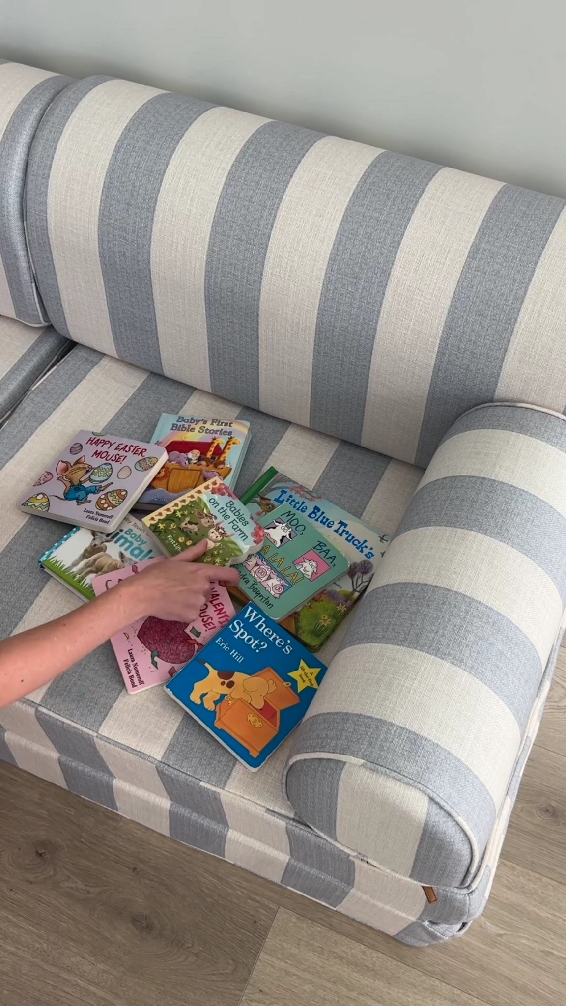 Poppy’s current favorite reads 📚 #babybooks #babymusthaves #boardbooks

#LTKFamily #LTKBaby #LTKKids