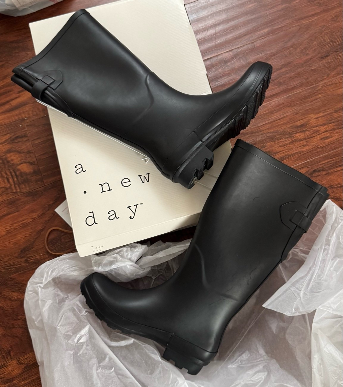 When in the SOUTH RAIN BOOTS are a NECESSITY 💧☔️🌂🌧️⛈️

#LTKU #LTKTravel #LTKootd