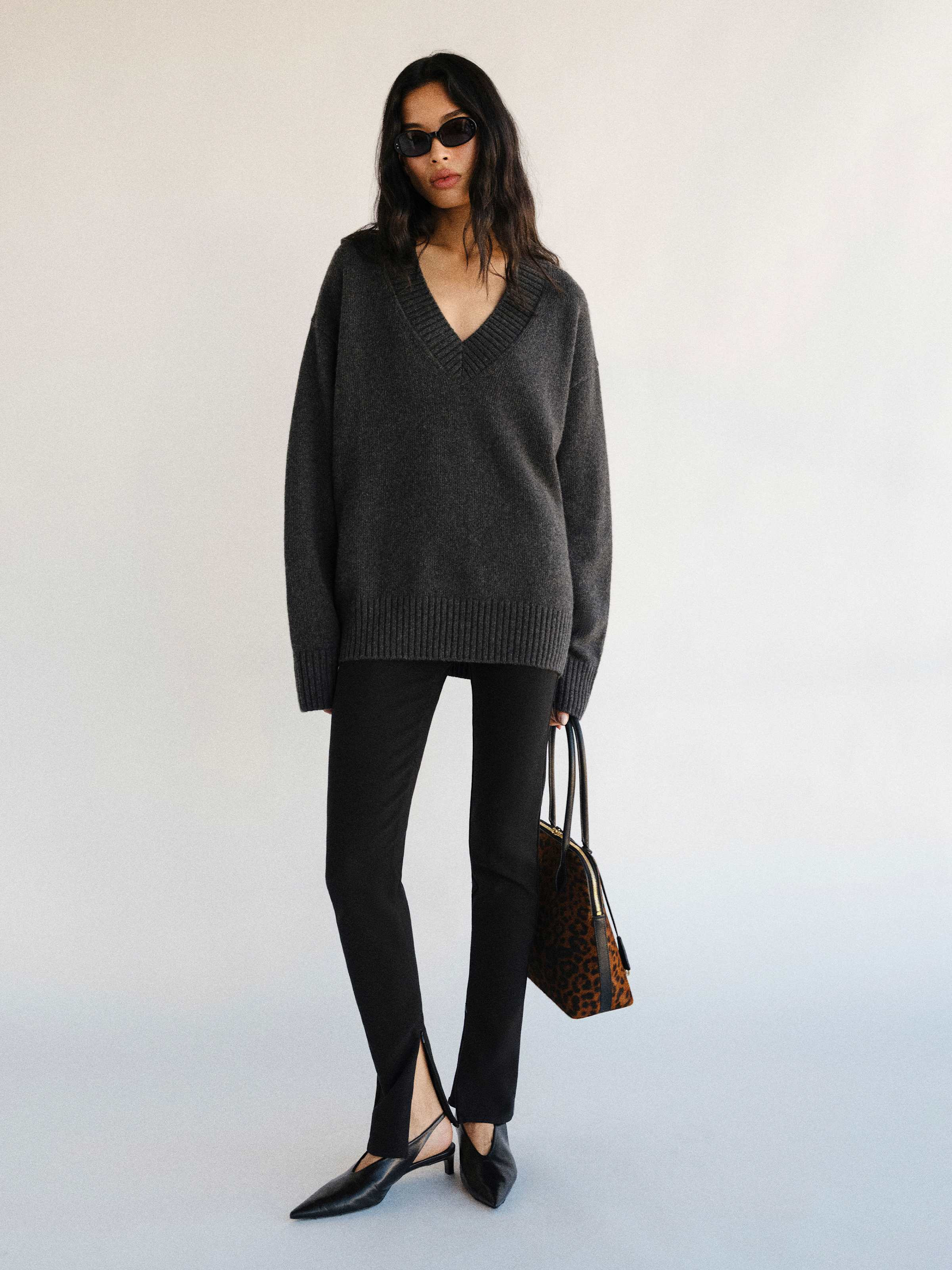Jadey Cashmere Oversized V-neck Sweater | Reformation (Global)