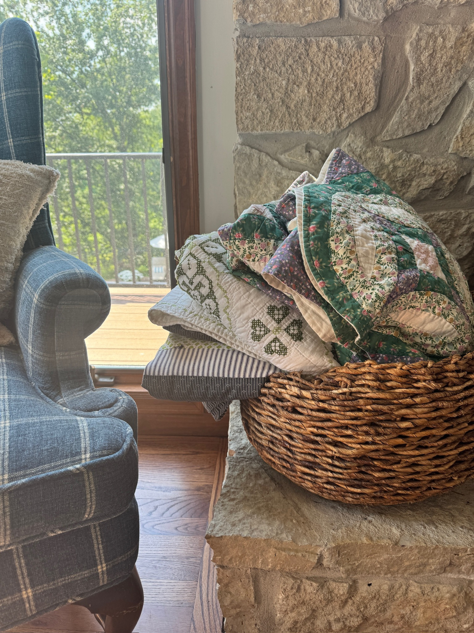 Home inspo! Favorite summer quilts. 💙🩵 Shared some beautiful Land’s End quilts that are currently on sale! use code: VOYAGER

#homecomfort
#quilts
#LandsEndfinds

#LTKHome #LTKFamily #LTKSummerSales