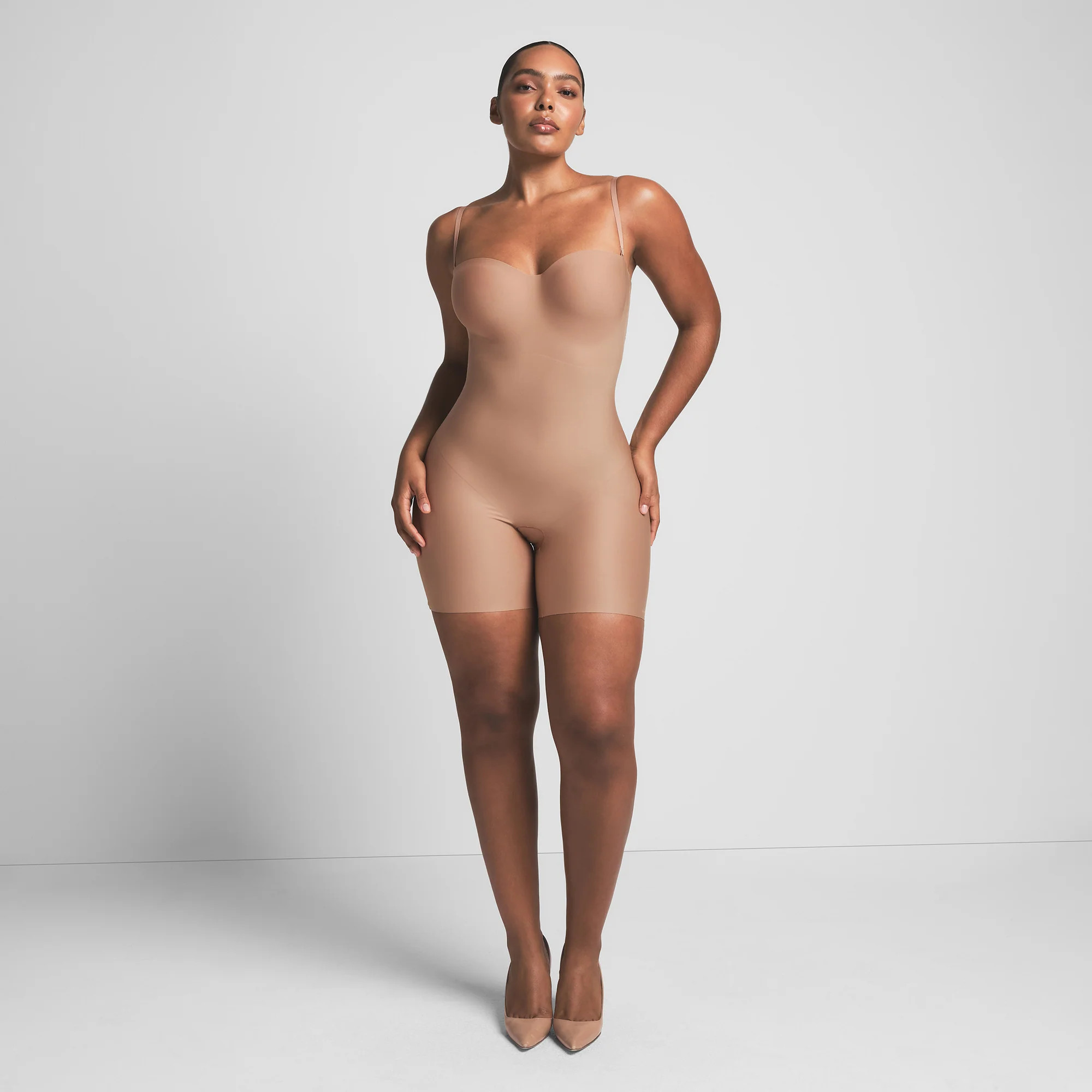 SKIMS Core Sculpt Underwire Mid Thigh Bodysuit | Medium Neutral | Small | SKIMS Body | SKIMS (US)