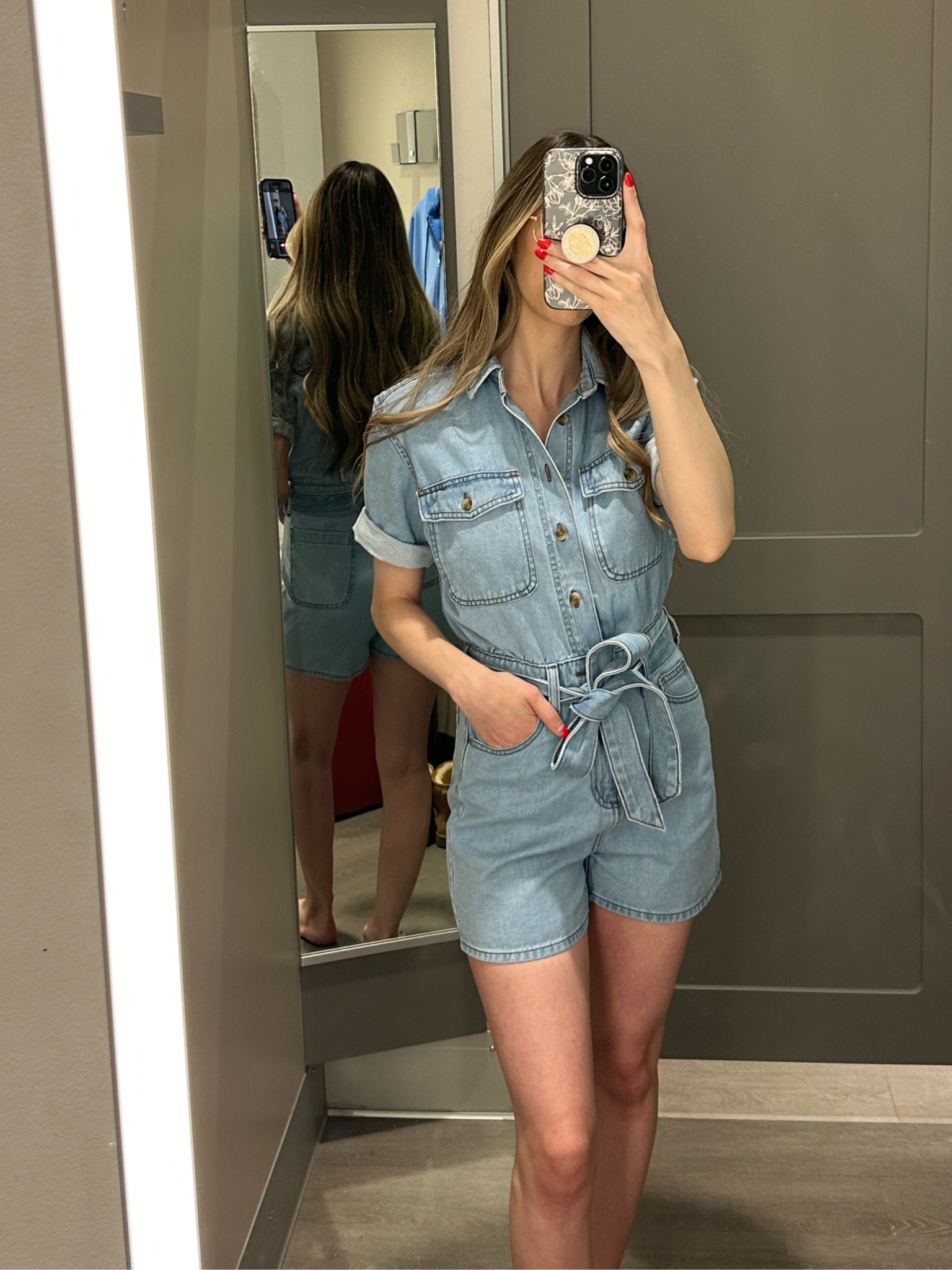 Short Sleeve Denim Romper 🤠

5’6 wearing a size 0 - Universal Thread typically runs a bit bigger for me so I’d recommend sizing down in this

Denim, romper, country concert outfit idea, western style, spring outfit idea, summer outfit idea, rodeo style, rodeo outfit, concert style

#LTKstyletip #LTKSeasonal #LTKfindsunder50