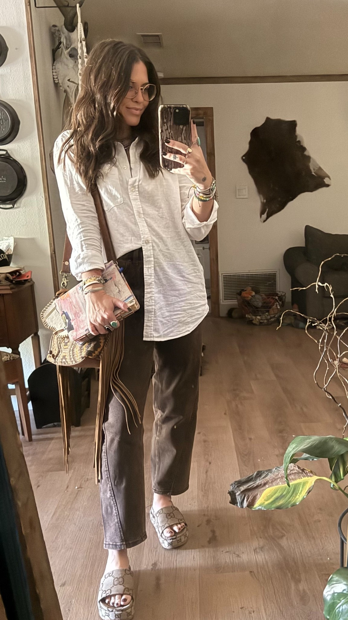 Loving the brown barrel jeans trend!

barrel jeans, brown jeans, trendy jeans, Walmart jeans, Walmart barrel jeans, Walmart, trendy jeans, trending jeans 

#LTKSeasonal #LTKPetite #LTKFindsUnder50