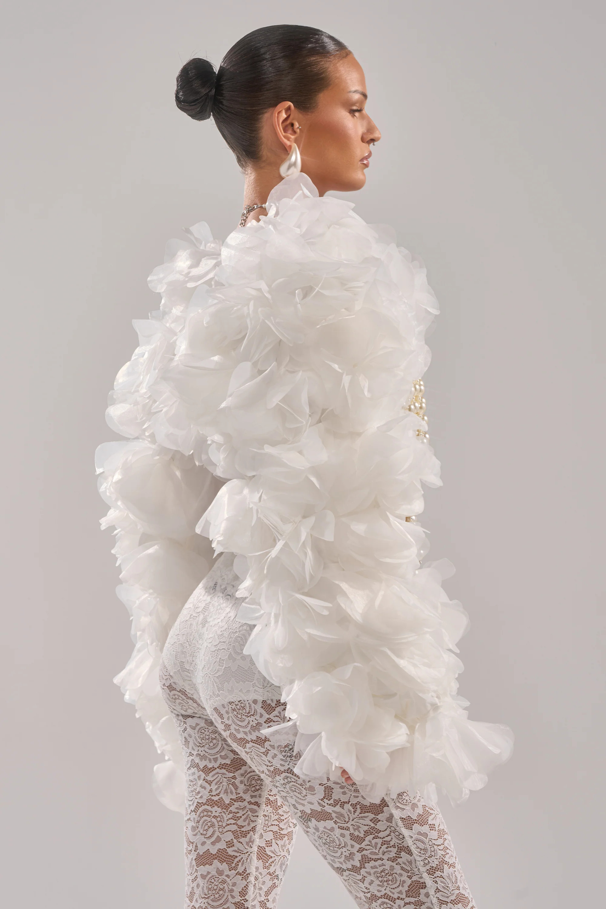 CHIARA FLORAL SHRUG | AKIRA