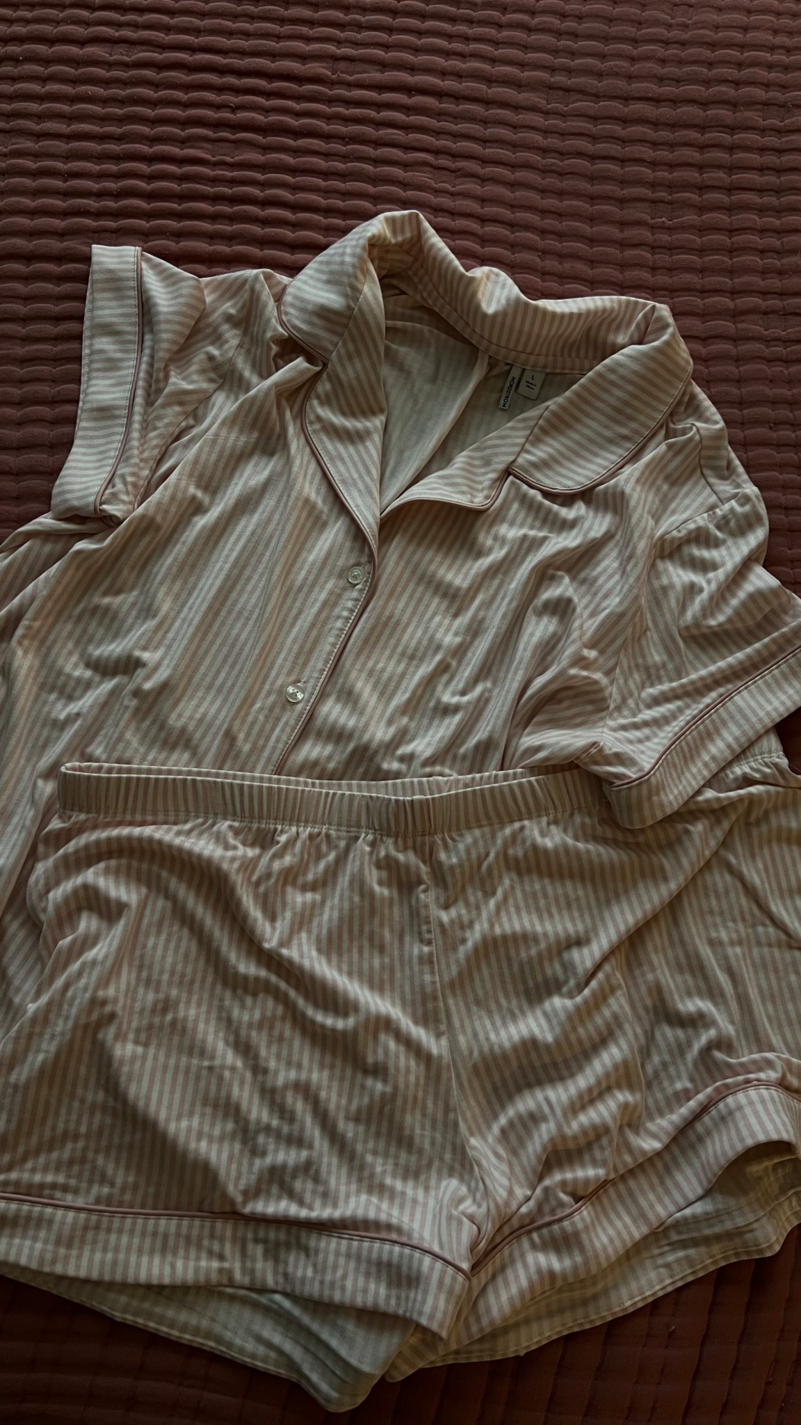 Pink striped pj sets🔗