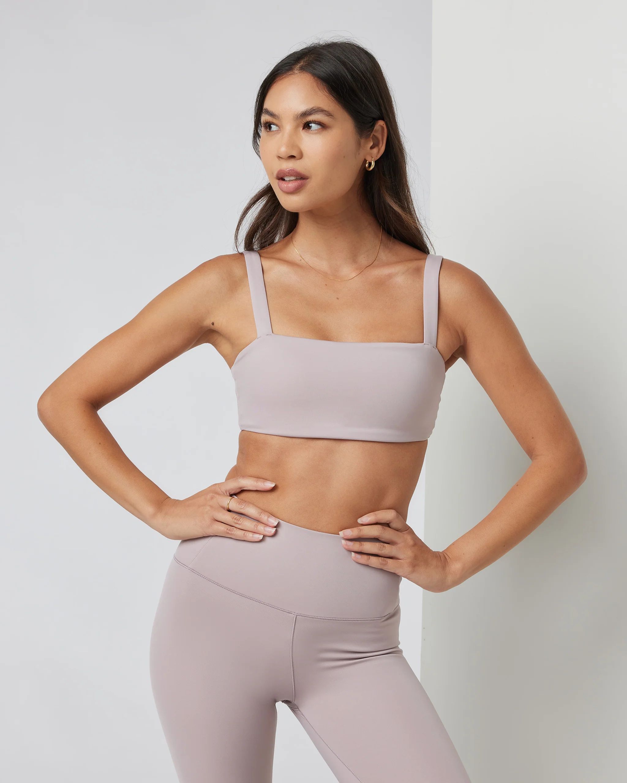 Evolve Square Neck Bra | Vuori Clothing (US & Canada)