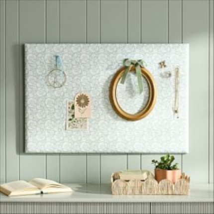 Chris Loves Julia No Nails Pinboard (36"x24")