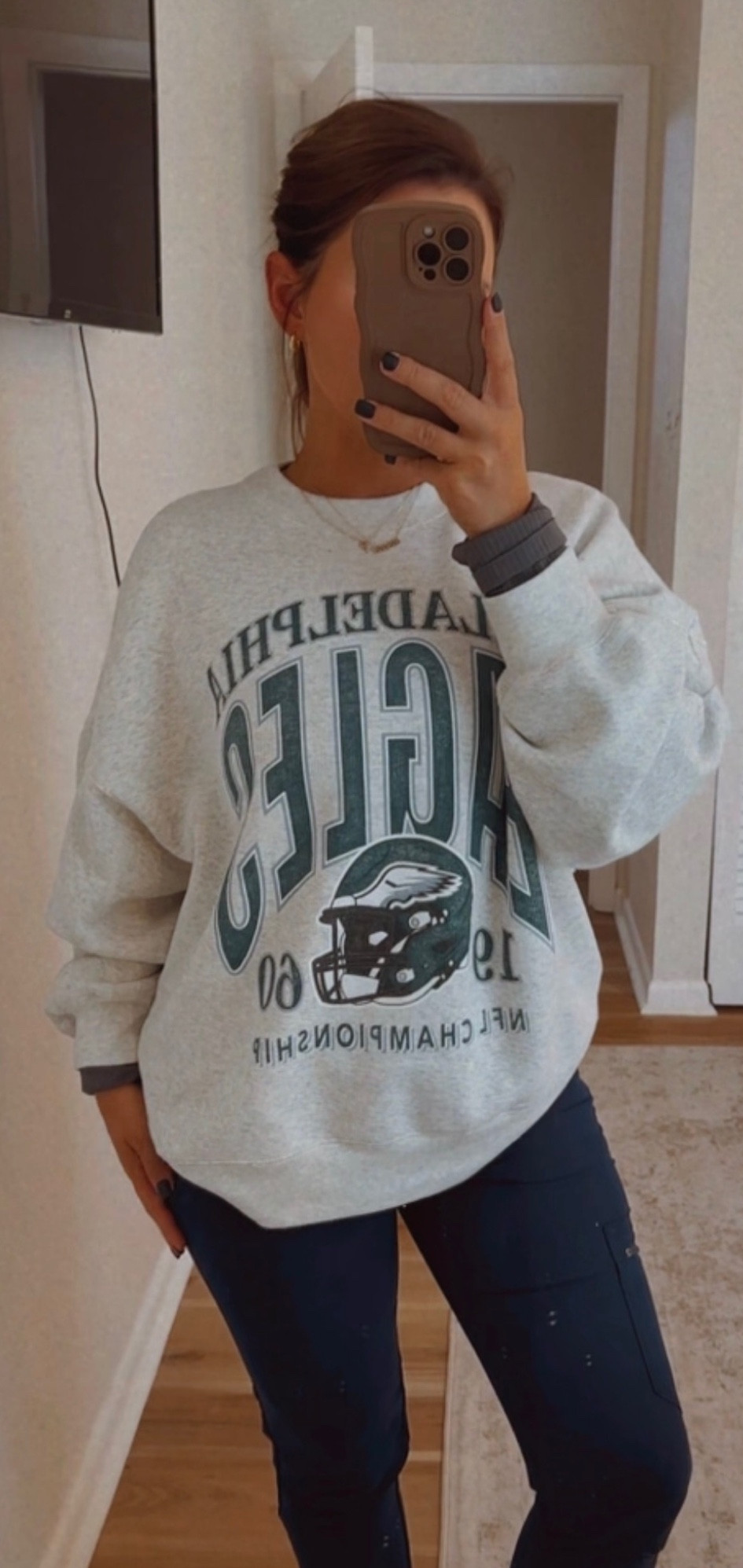 My fave sweatshirt is on sale! 25% off with an extra 15% off using code “CyberAF” 🤍
#abercrombie #abercrombiesale #fallfashion #sweatshirt, #nfl

#LTKGiftGuide #LTKCyberWeek #LTKsalealert