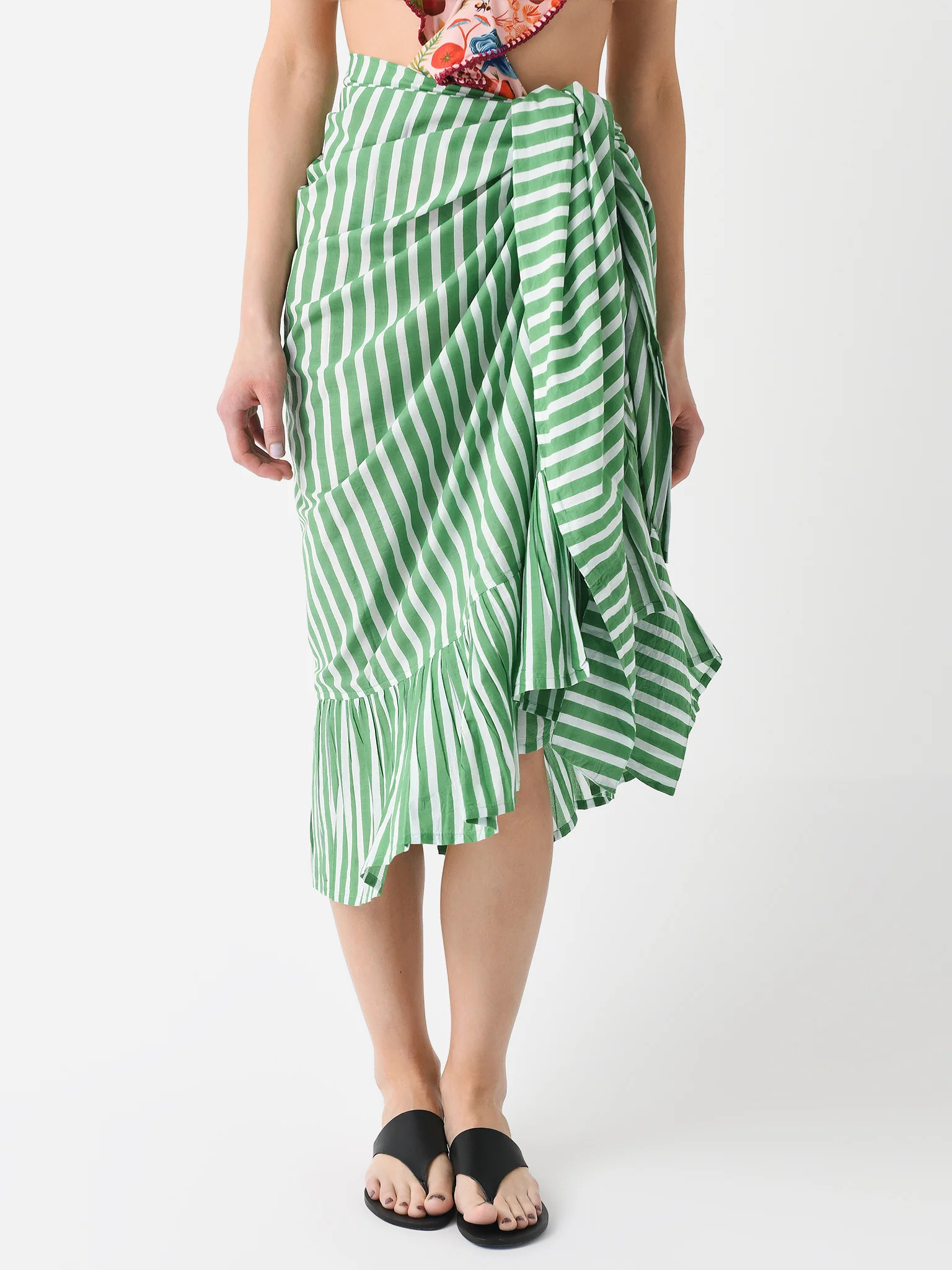 SUNSHINE TIENDA
                      
                     Women's Vienna Stripe Sarong | Saint Bernard