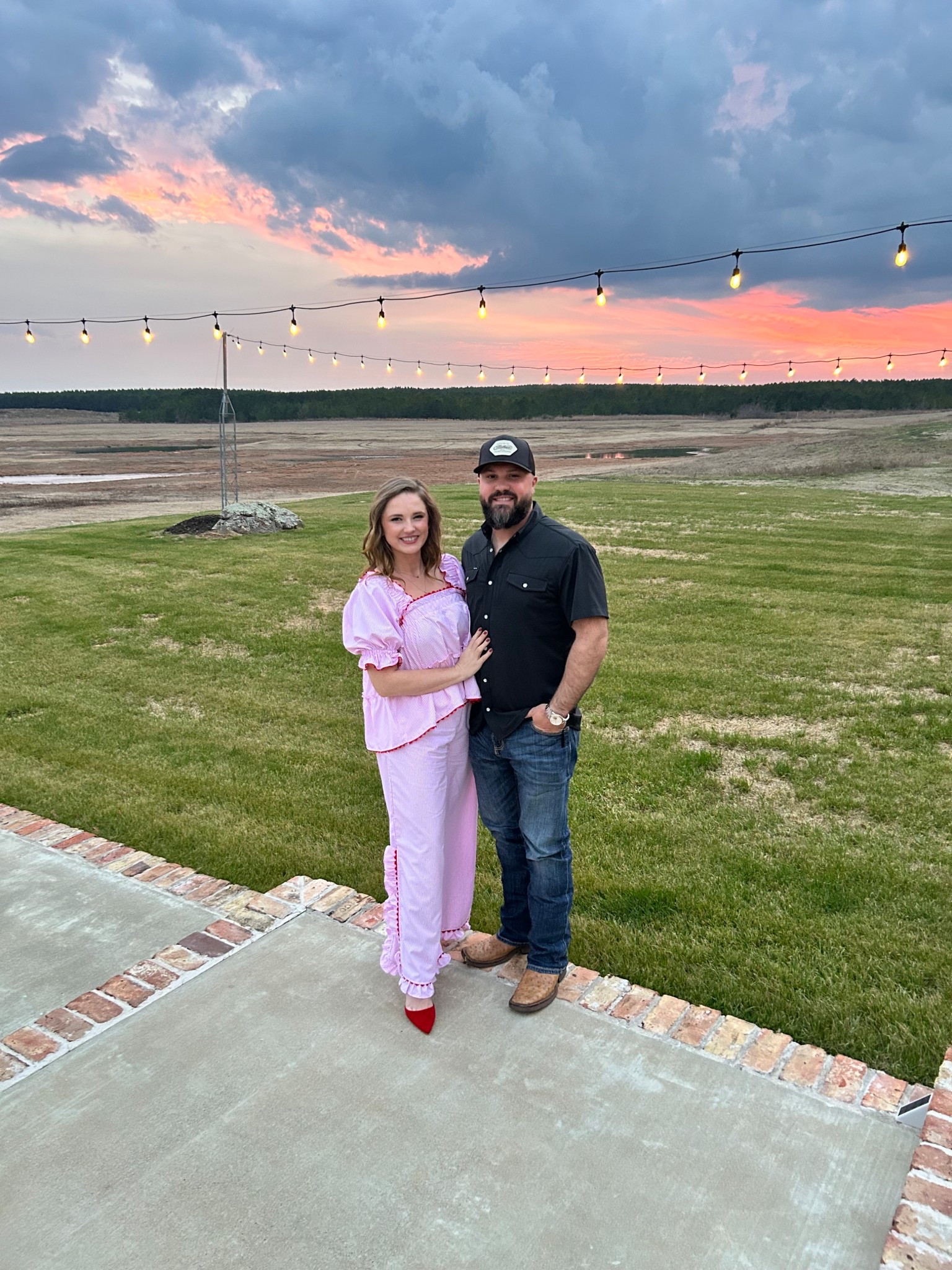 Valentine's Day was so much fun! This outfit was cute and comfy, and I cannot wait to wear it again!!! 

#LTKootd #LTKWorkwear #LTKSeasonal