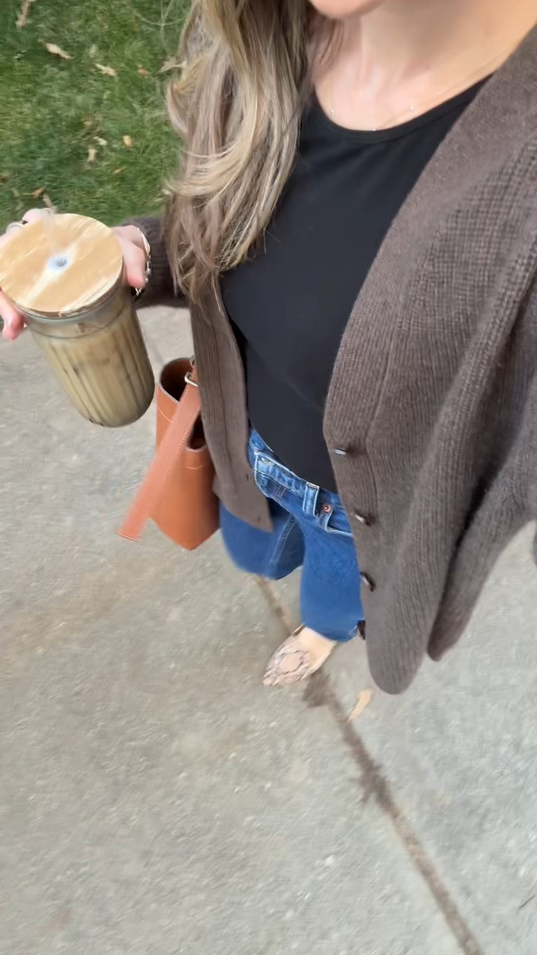 Cozy casual in the Quince Mongolian Cashmere Oversized Boyfriend Cardigan 🤎
It’s a splurge but worth every penny (and a perfect Christmas list item).

Use my code INFG-25SIMPLYCHICMAMA10 for 10% off at Quince.


I’ll also link a similar option under $60.

Jeans are my tried-and-true Abercrombie High-Rise Ankle Straight Jeans — I have four pairs. I sized up to a 26R in this wash and the black.
#QuinceFinds #AbercrombieDenim #QuietLuxury #ClassicStyle #CapsuleWardrobe #LTKFallStyle #LinenAndLightCo



#LTKootd #LTKStyleTip #LTKGiftGuide

#LTKGiftGuide #LTKootd