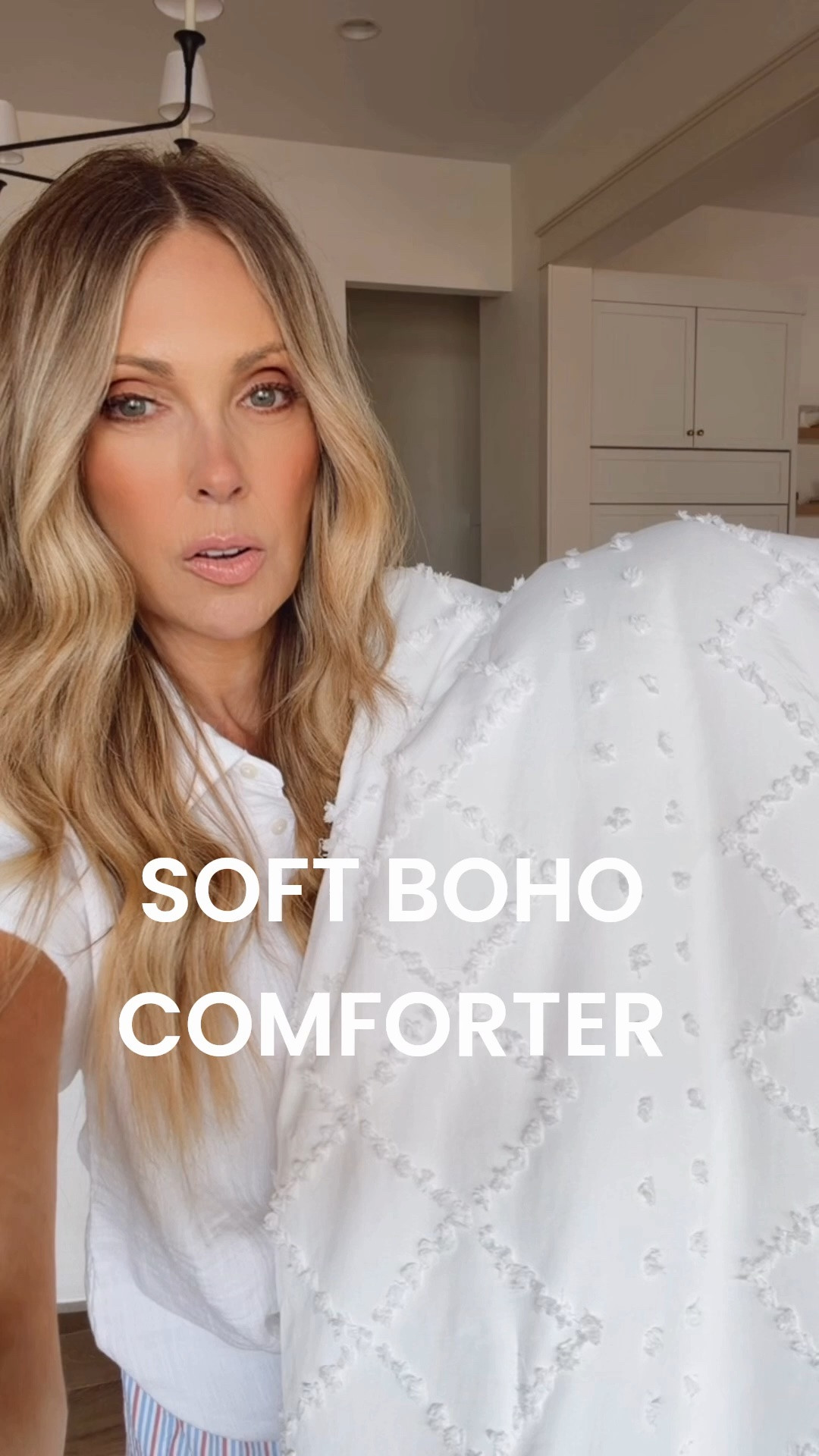 I don't love shiny or overly synthetic-feeling bedding, so this boho comforter is one of my favorite finds. It has a soft, plush feel that looks elevated, washes well and is versatile! Find so many back to college bedding options at Walmart!  

@walmart #walmart @walmartpartner