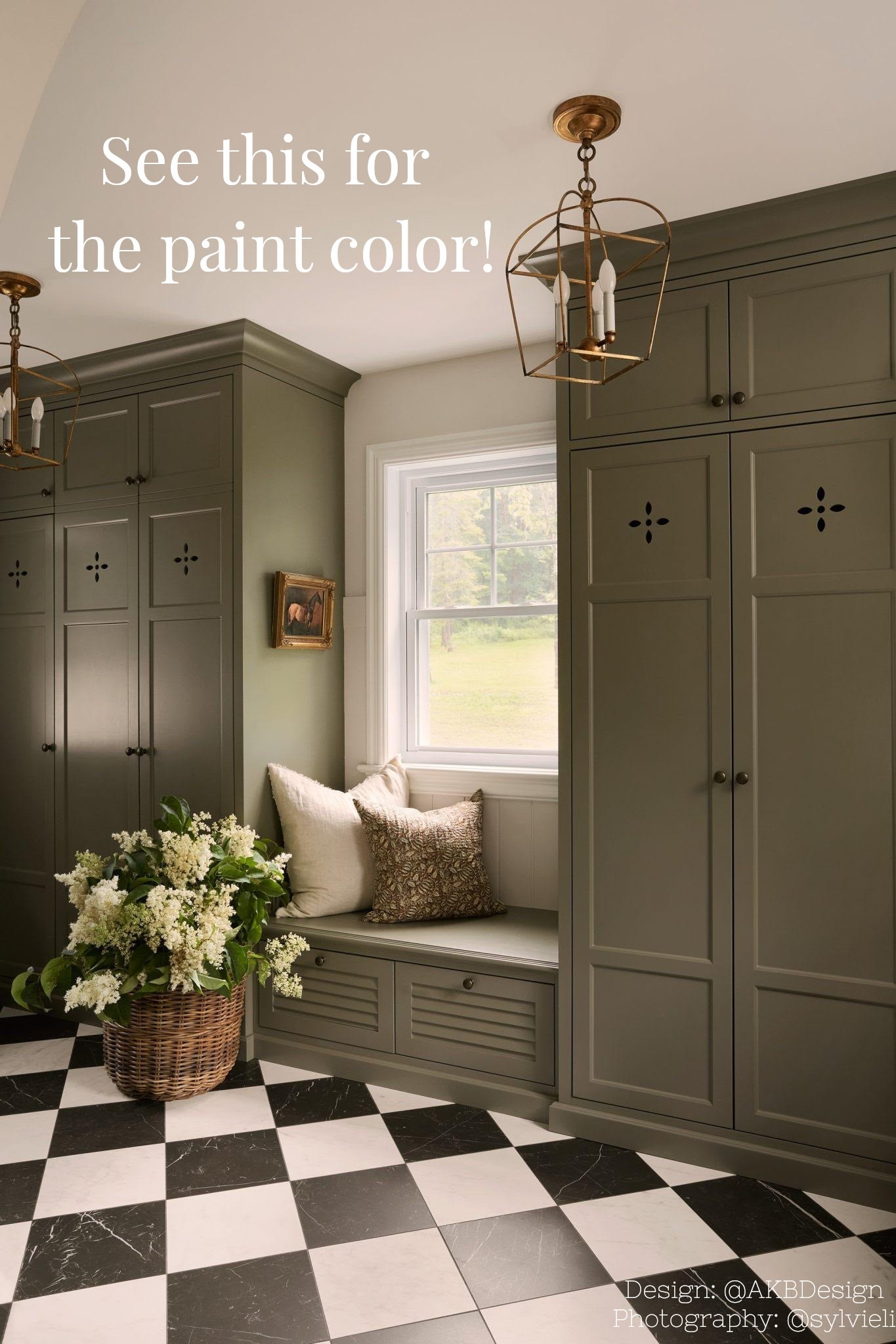 French Country Mudroom


A functional space that’s also beautiful ✨ Custom lockers in Benjamin Moore Louisburg Green give richness and depth. The checkered marble-look flooring and antique-style lanterns perfectly complement the earthy tones. A window bench offers a cozy spot with views of the countryside.

Full tour + sources: 🔗 https://www.homebunch.com/french-country-home-with-earth-tone-interiors/

Design: @AKBDesign
Photography: @sylvieli


💡 Follow Home Bunch for more home inspiration — here you always get to know and shop what you see!


#MudroomDesign #LouisburgGreen #BenjaminMoore #FrenchCountryStyle #InteriorInspiration #HomeBunch #FunctionalDesign #ClassicInteriors #TimelessHome



#LTKdayinmylife #LTKSaleAlert #LTKHome