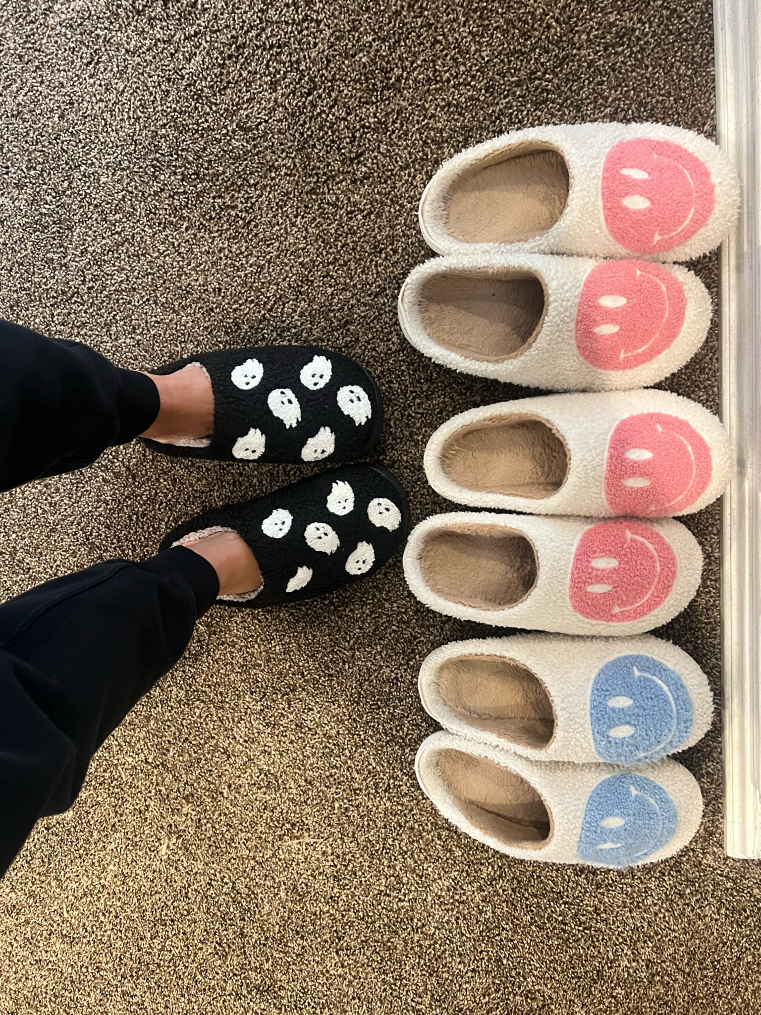 Welcome to the tribe, my lil ghost slippers 👻🖤

#LTKSeasonal #LTKWorkwear