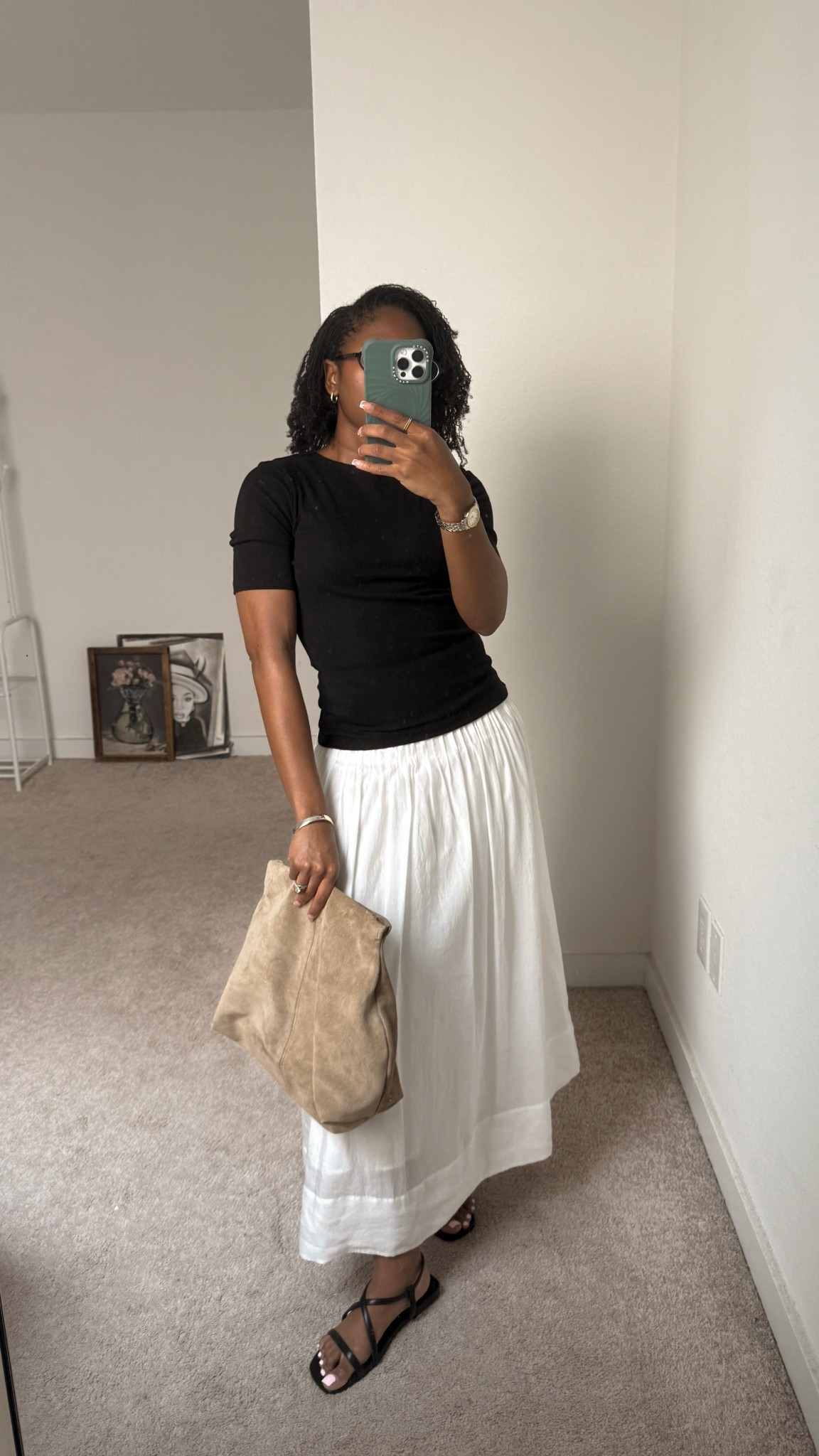black and white casual spring outfit 

Drop waist white skirt // suede bag 


#LTKSeasonal #LTKStyleTip #LTKPetite