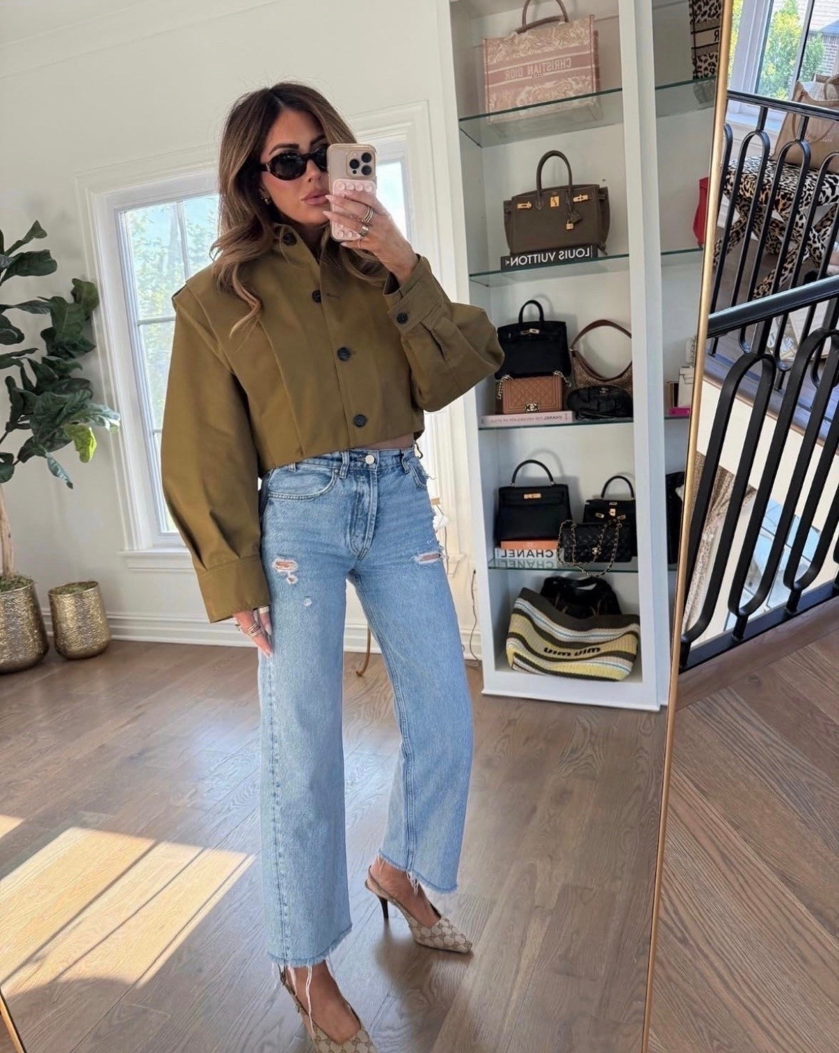 This cropped trench jacket is back in stock in a different colorway! Wearing a size small! 

Zara finds, Zara fashion, Zara trench coat, Cropped trench coat, Amazon jacket, straight jeans, Gucci slingback, Emily Ann Gemma

#LTKootd #LTKHoliday #LTKSeasonal