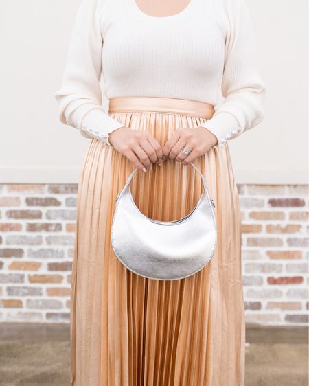 Obsessed with this metallic bag and pleated skirt for the Holidays!



#LTKfindsunder50 #LTKstyletip #LTKHoliday